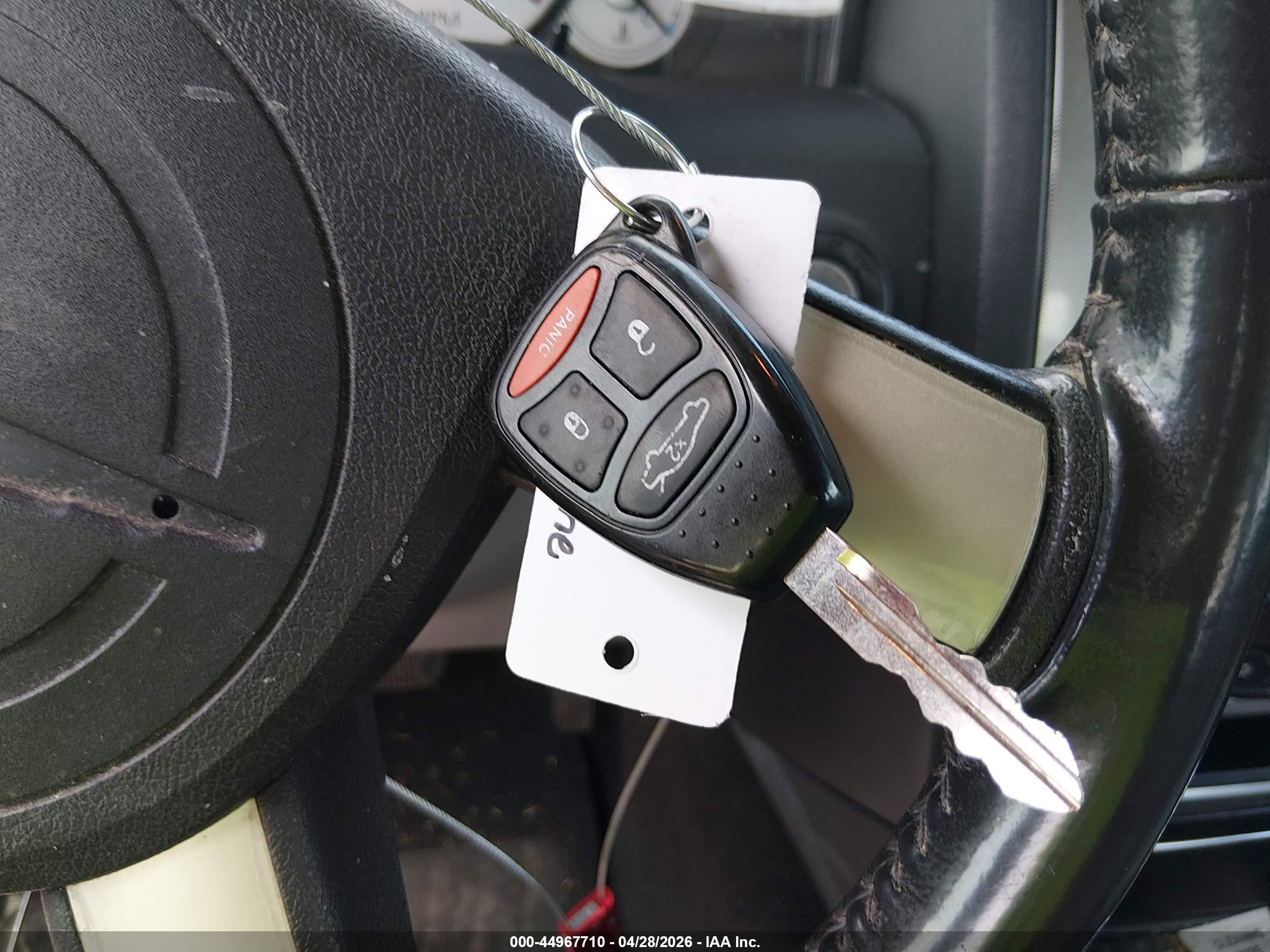 CHRYSLER 300 image 11