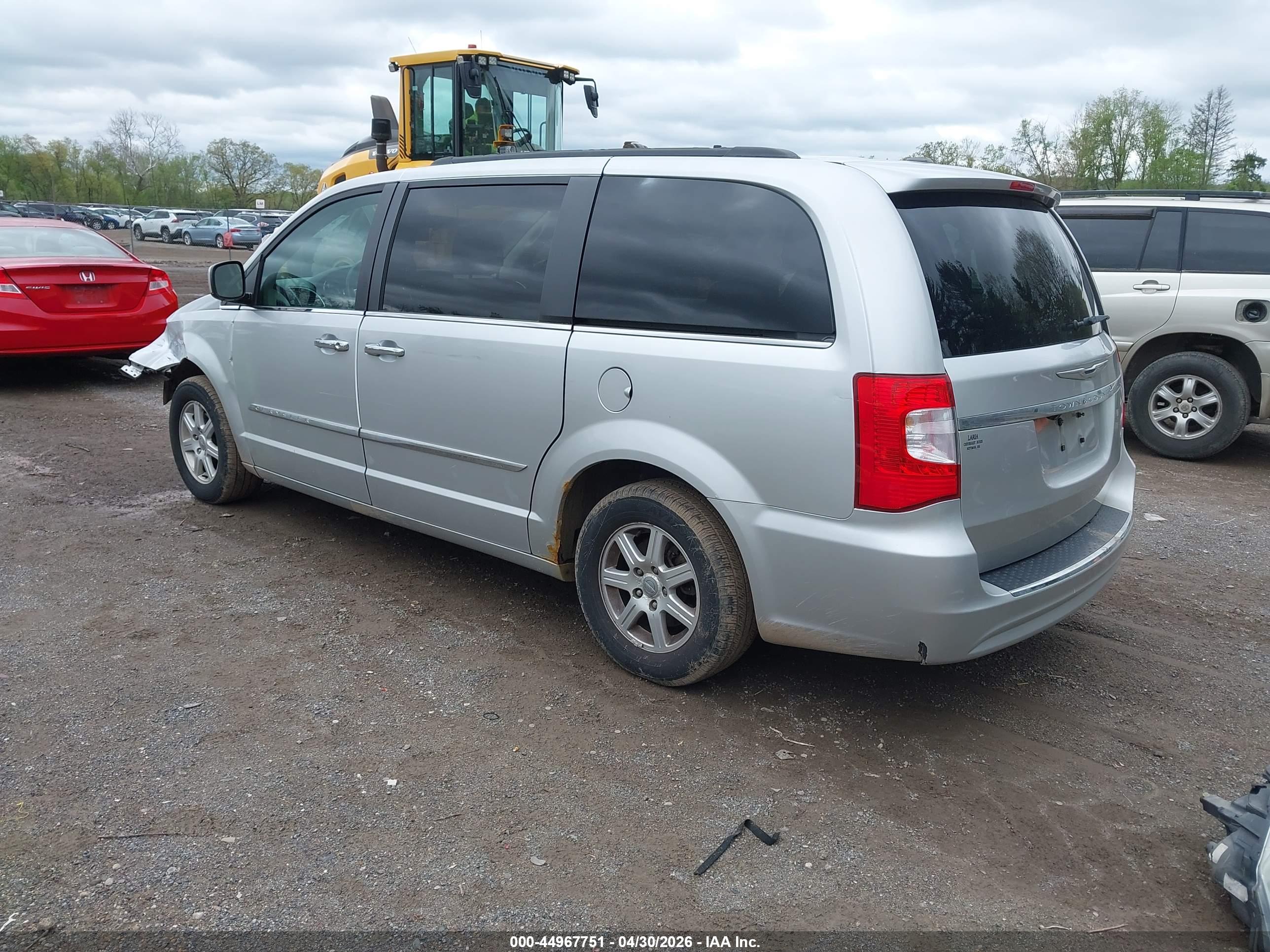CHRYSLER TOWN image 3