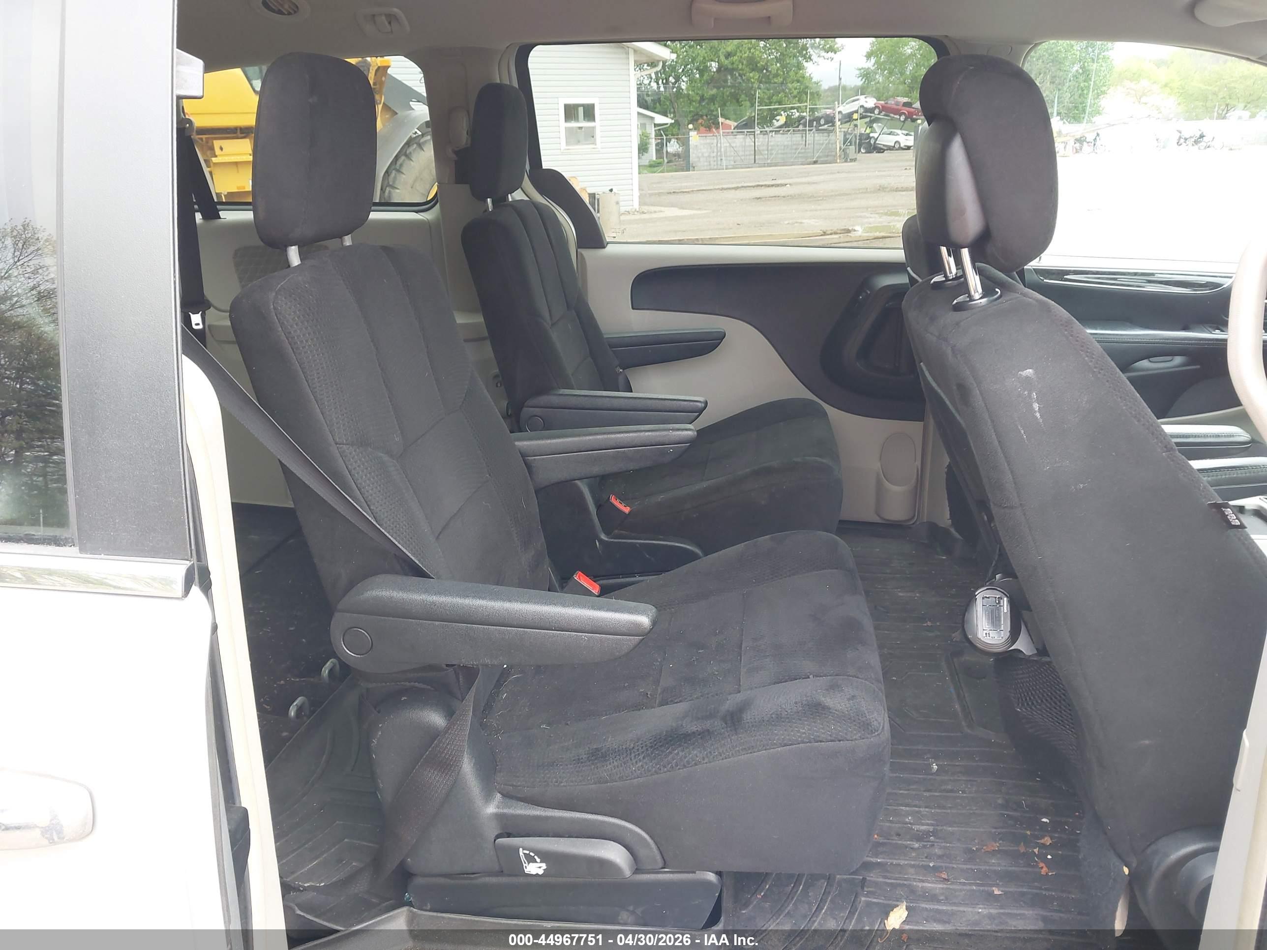 CHRYSLER TOWN image 8