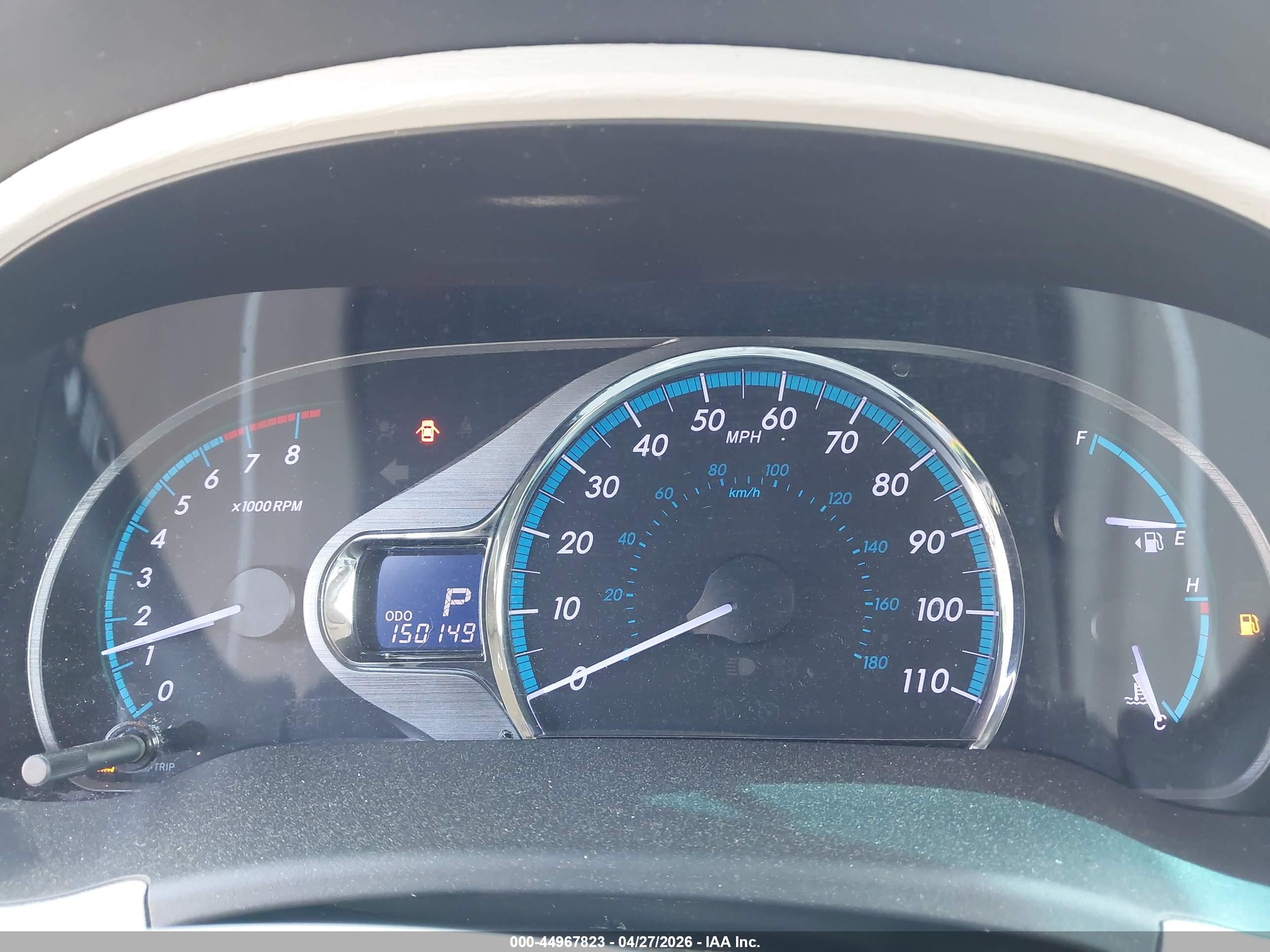 TOYOTA SIENNA image 7