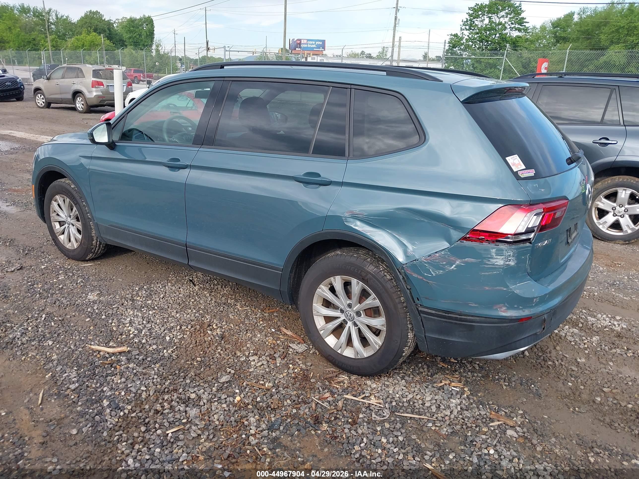 VOLKSWAGEN TIGUAN image 3