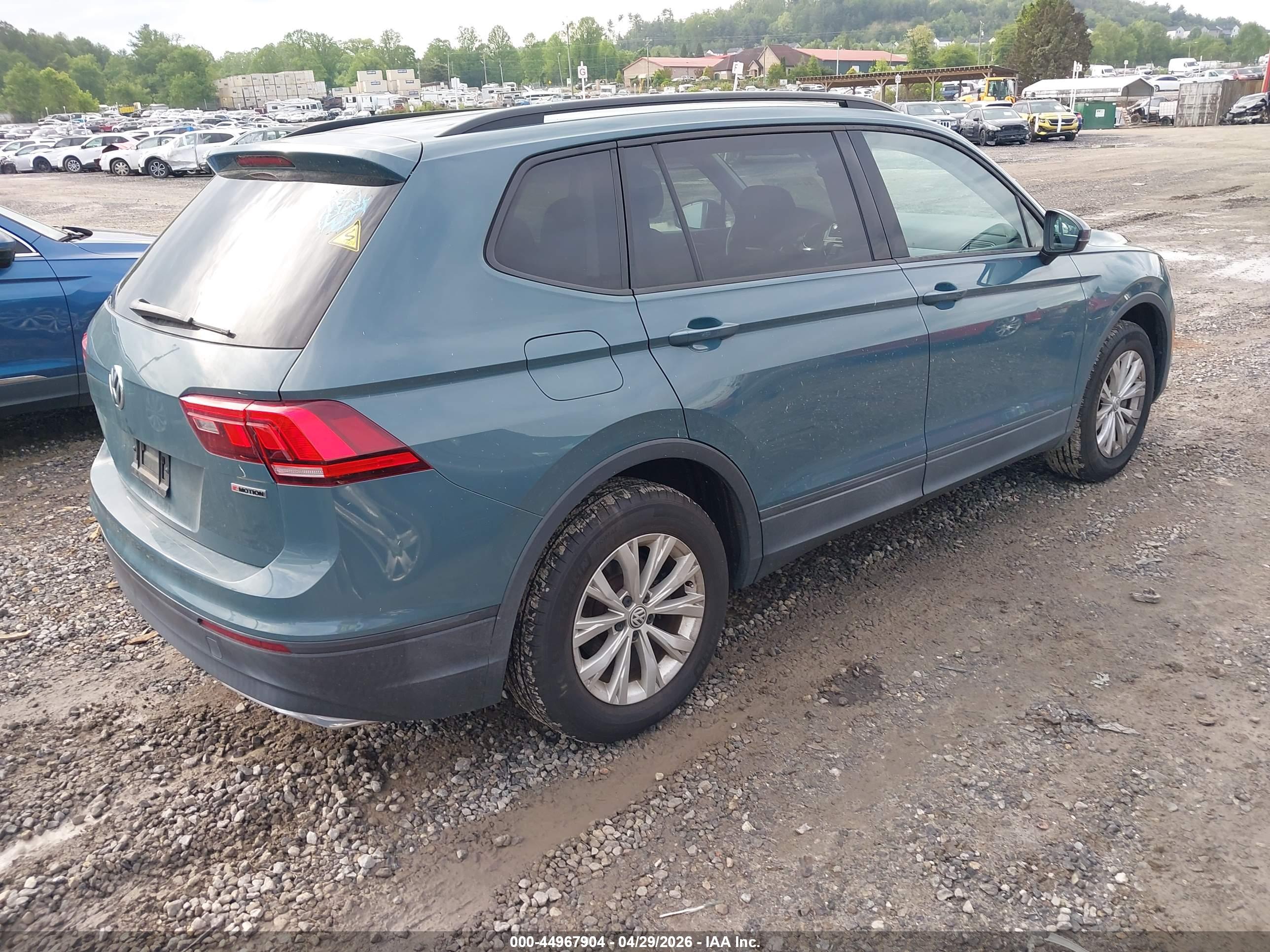 VOLKSWAGEN TIGUAN image 4