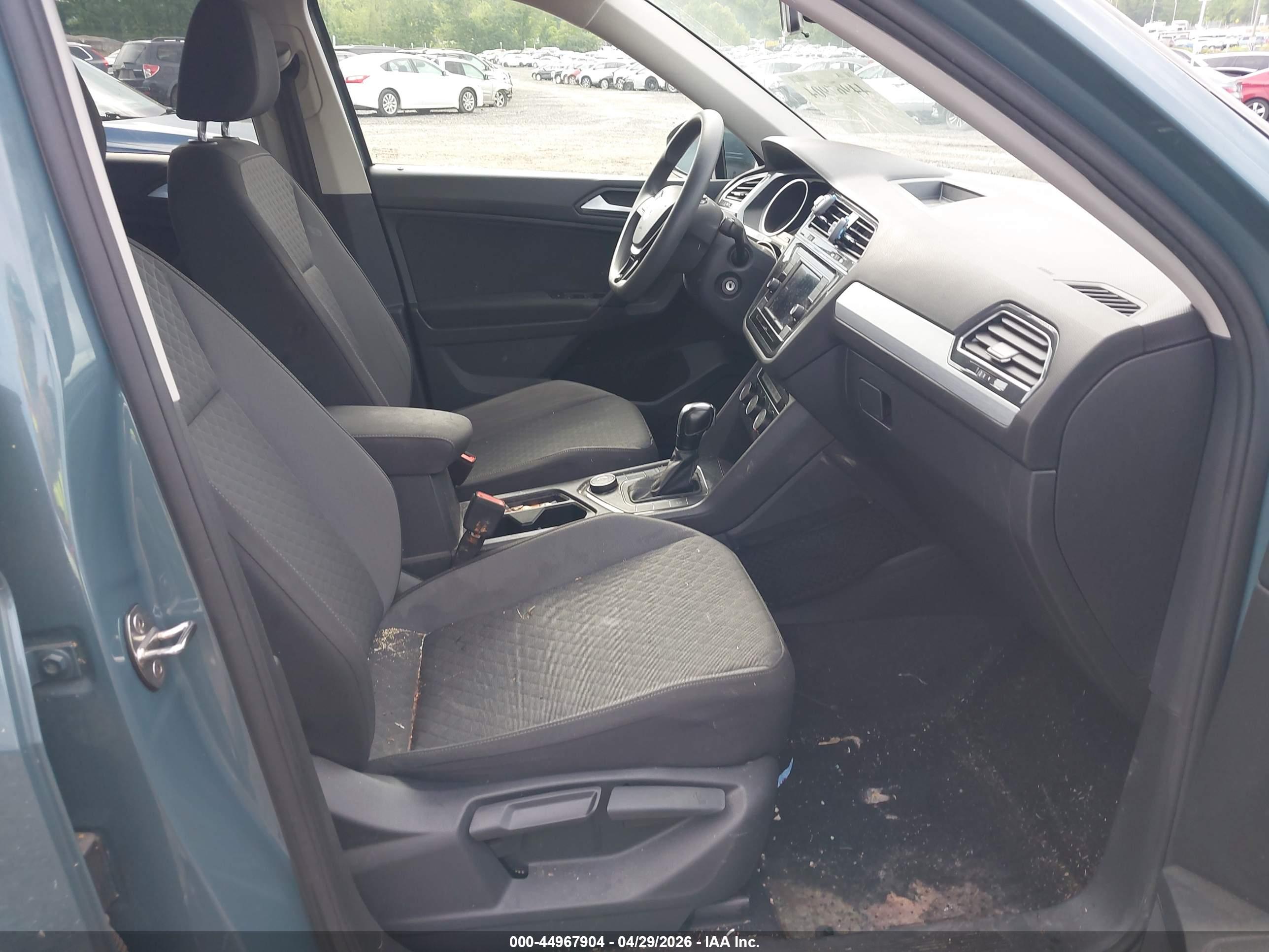 VOLKSWAGEN TIGUAN image 5