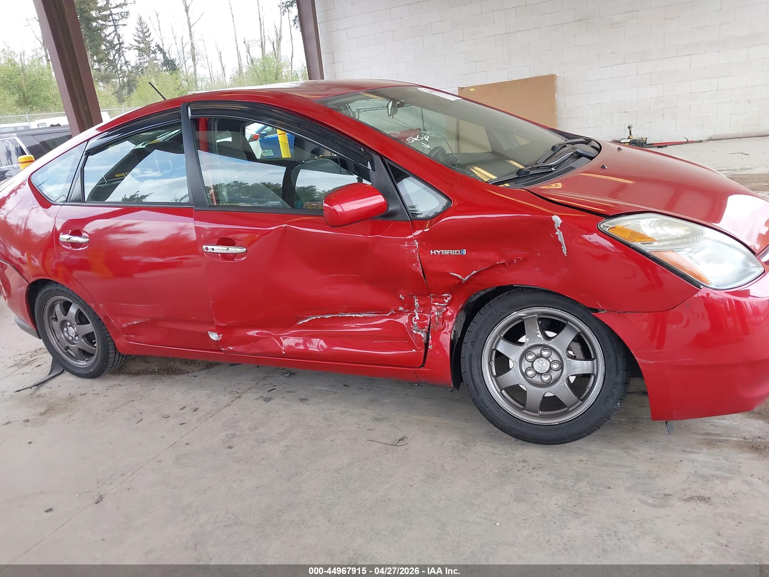 TOYOTA PRIUS image 6