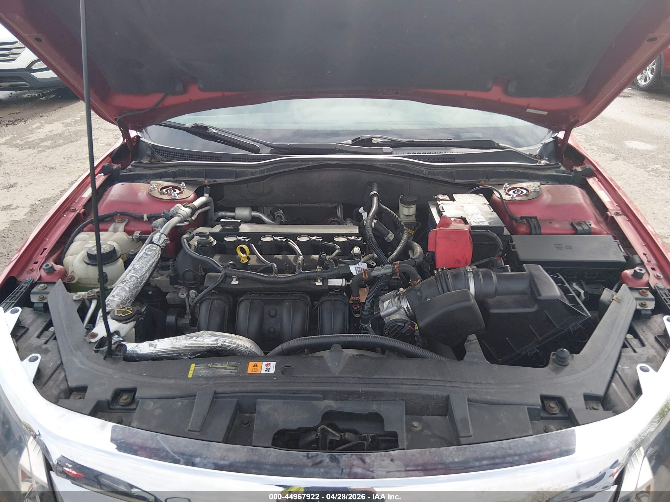 FORD FUSION image 10