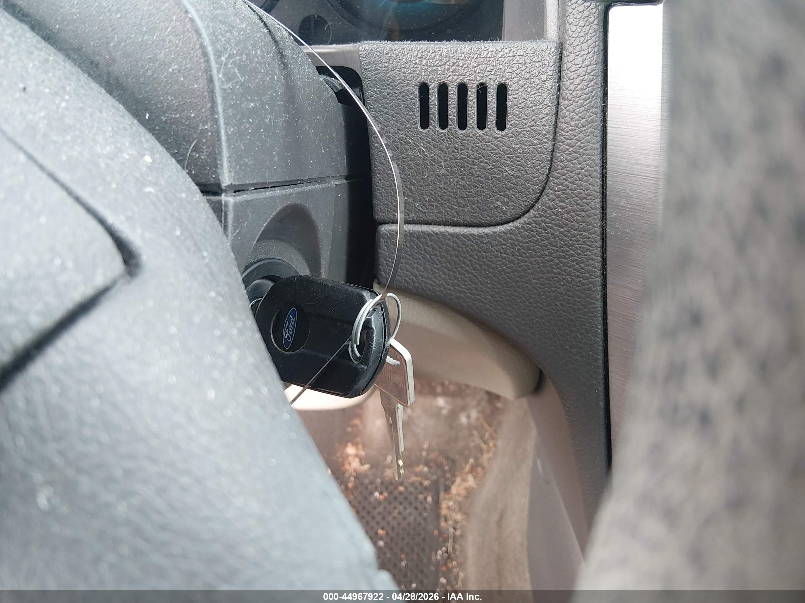 FORD FUSION image 11