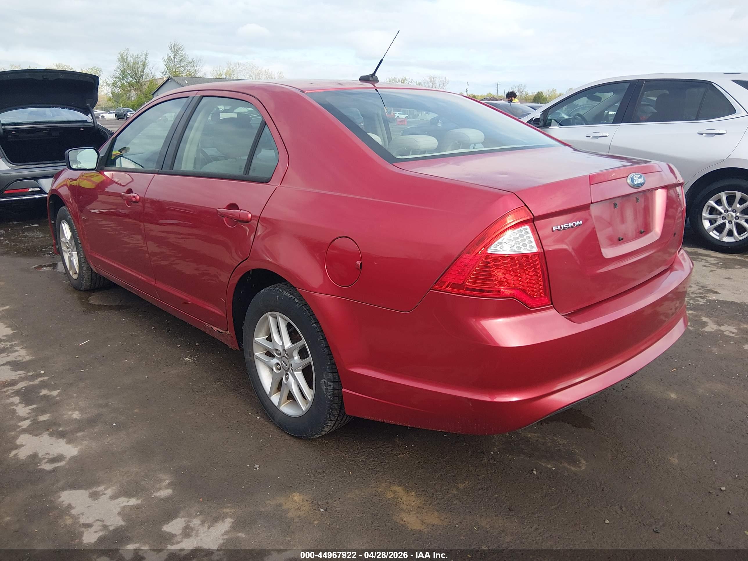FORD FUSION image 3