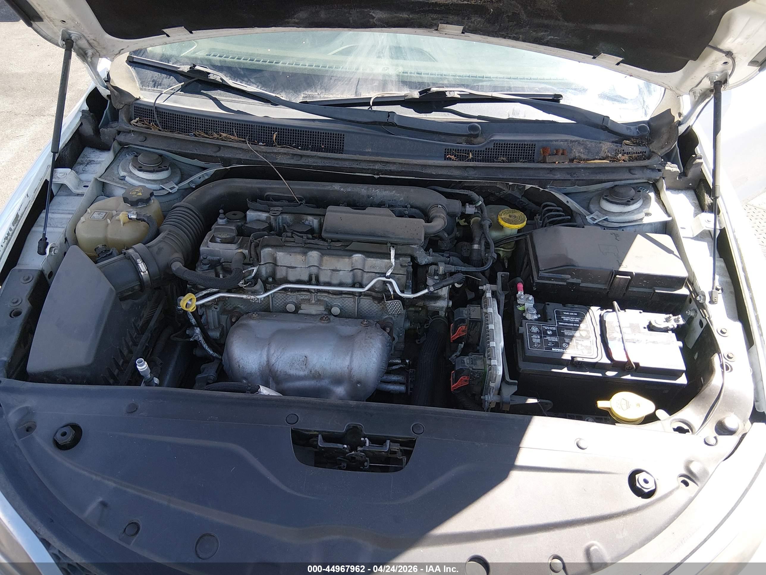 CHRYSLER 200 image 10