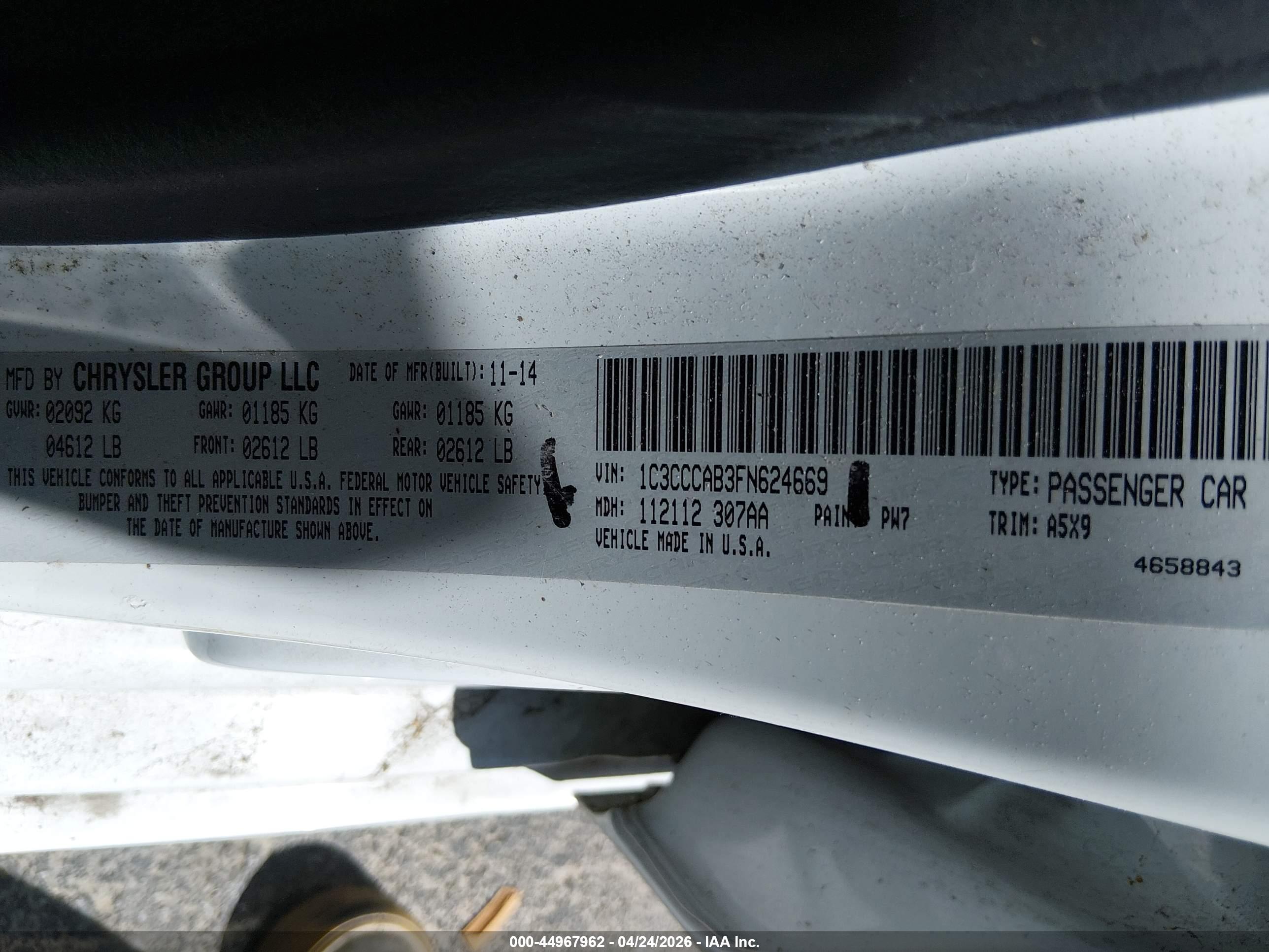 CHRYSLER 200 image 9
