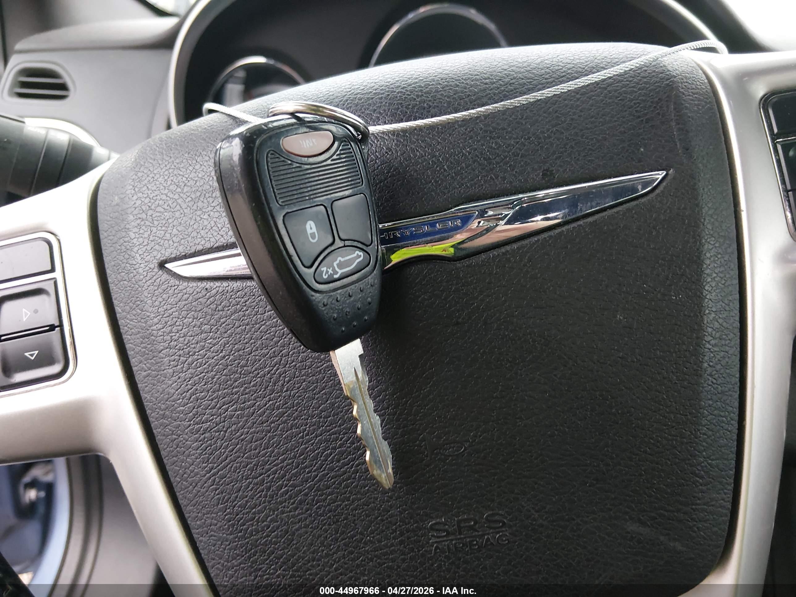 CHRYSLER 200 image 11