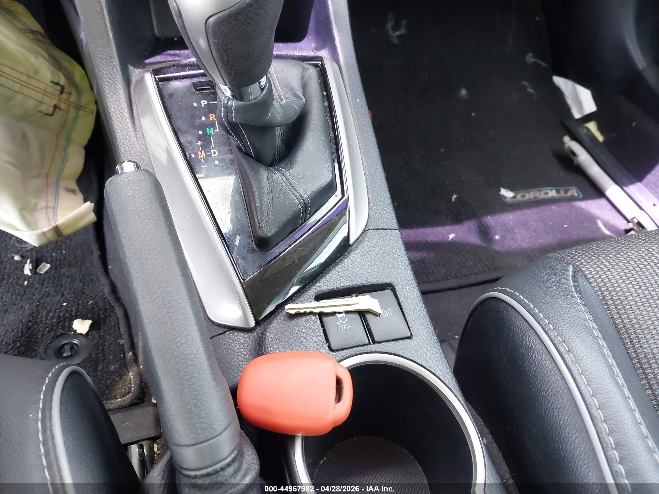 TOYOTA COROLLA image 11