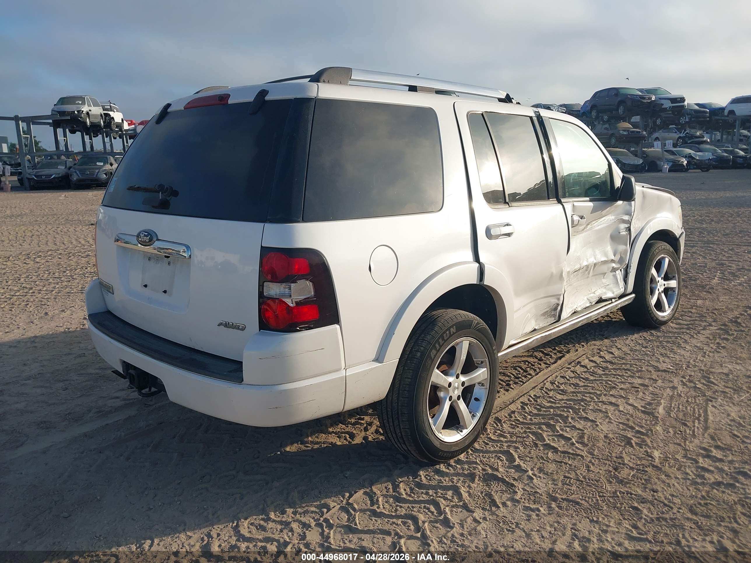 FORD EXPLORER image 4