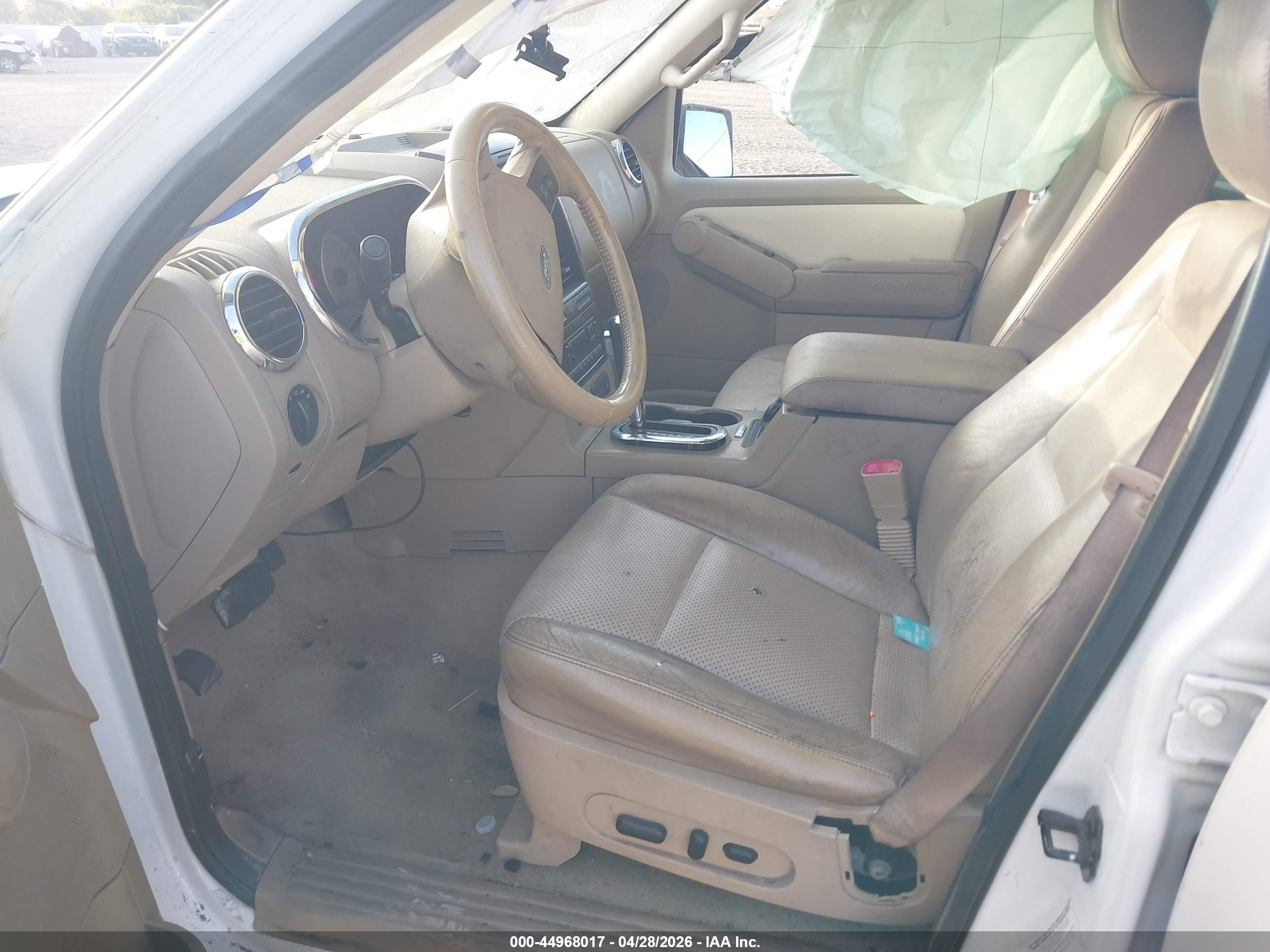 FORD EXPLORER image 5