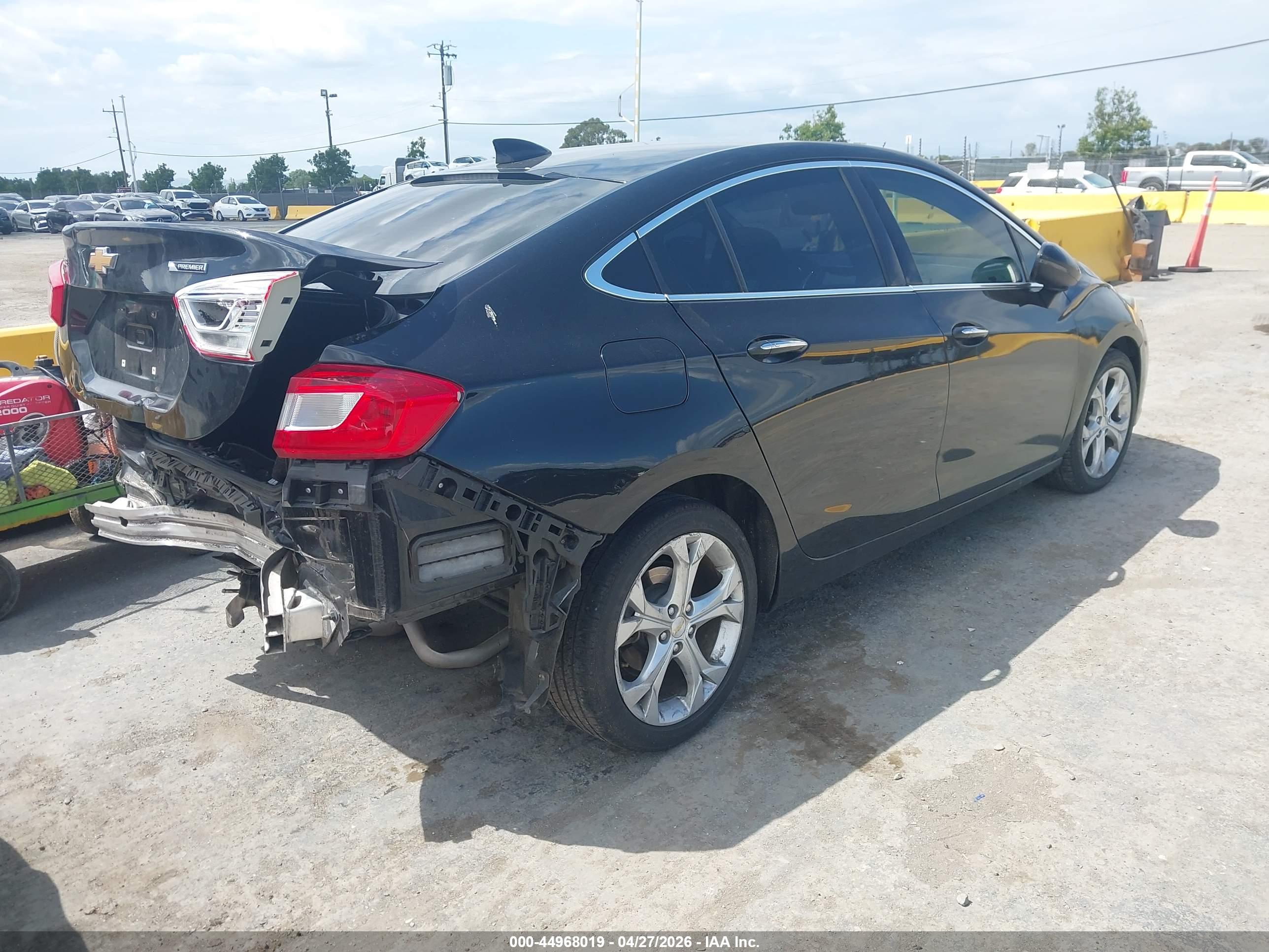 CHEVROLET CRUZE image 4