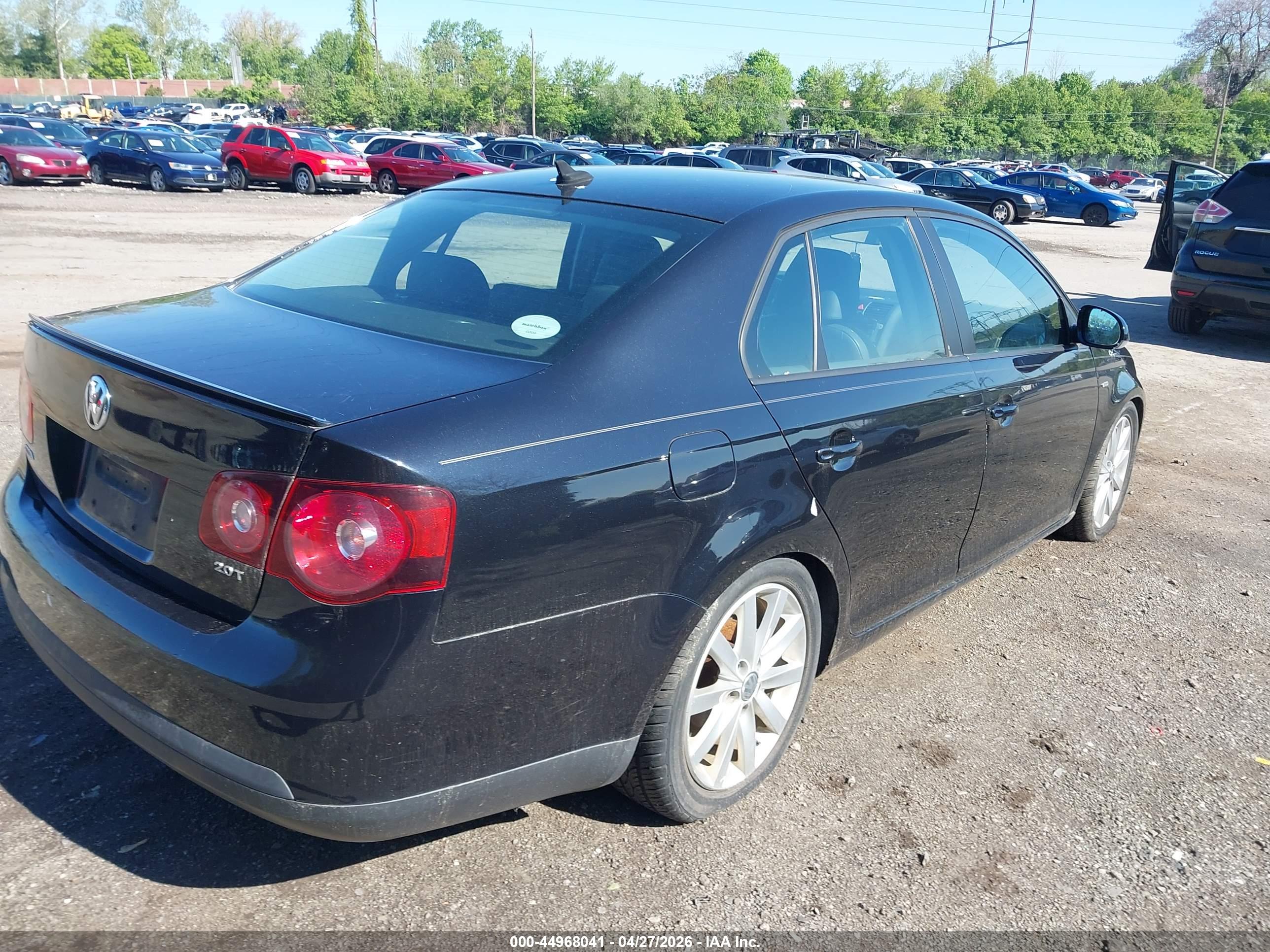 VOLKSWAGEN JETTA image 4