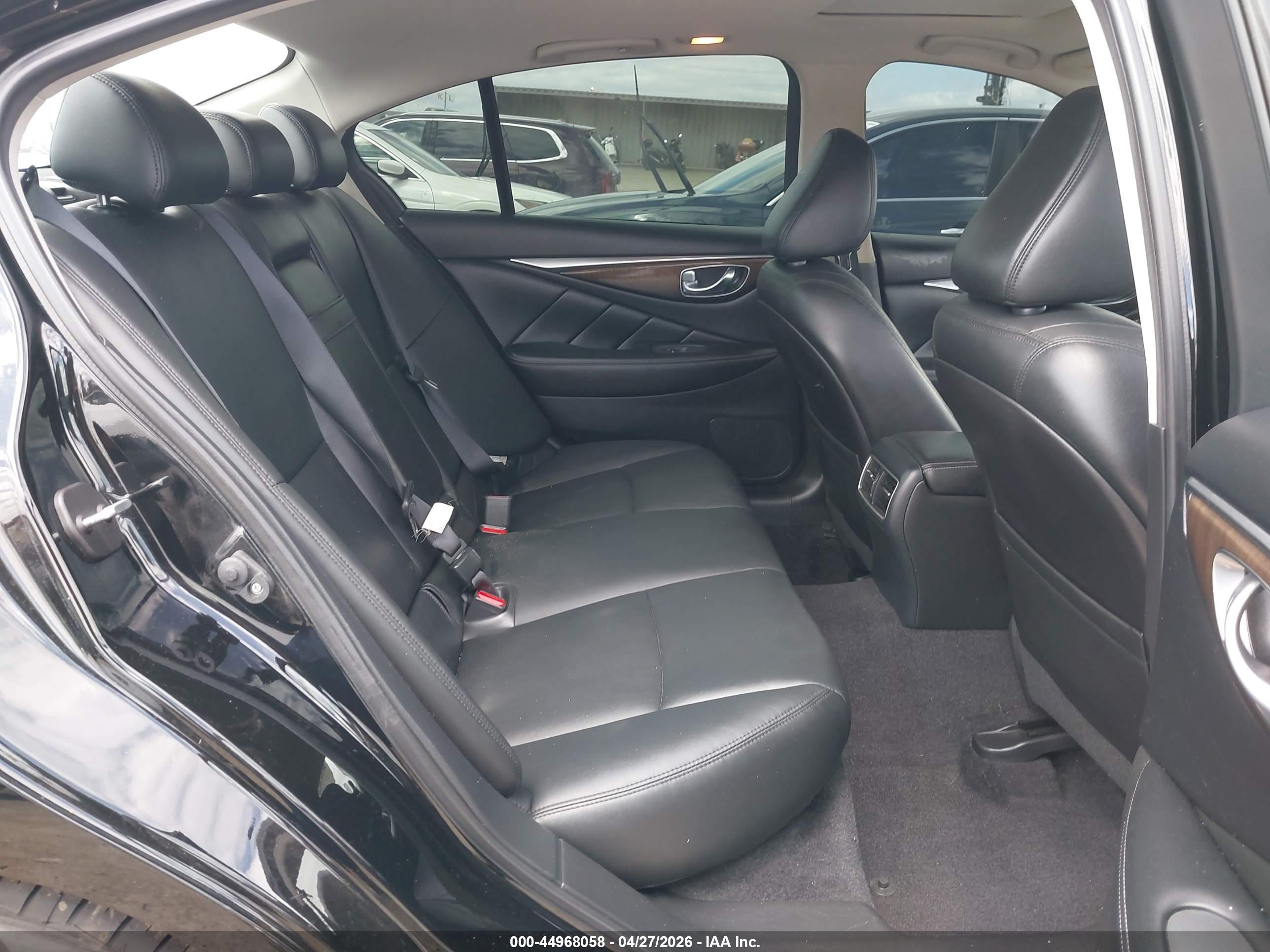INFINITI Q50 image 8