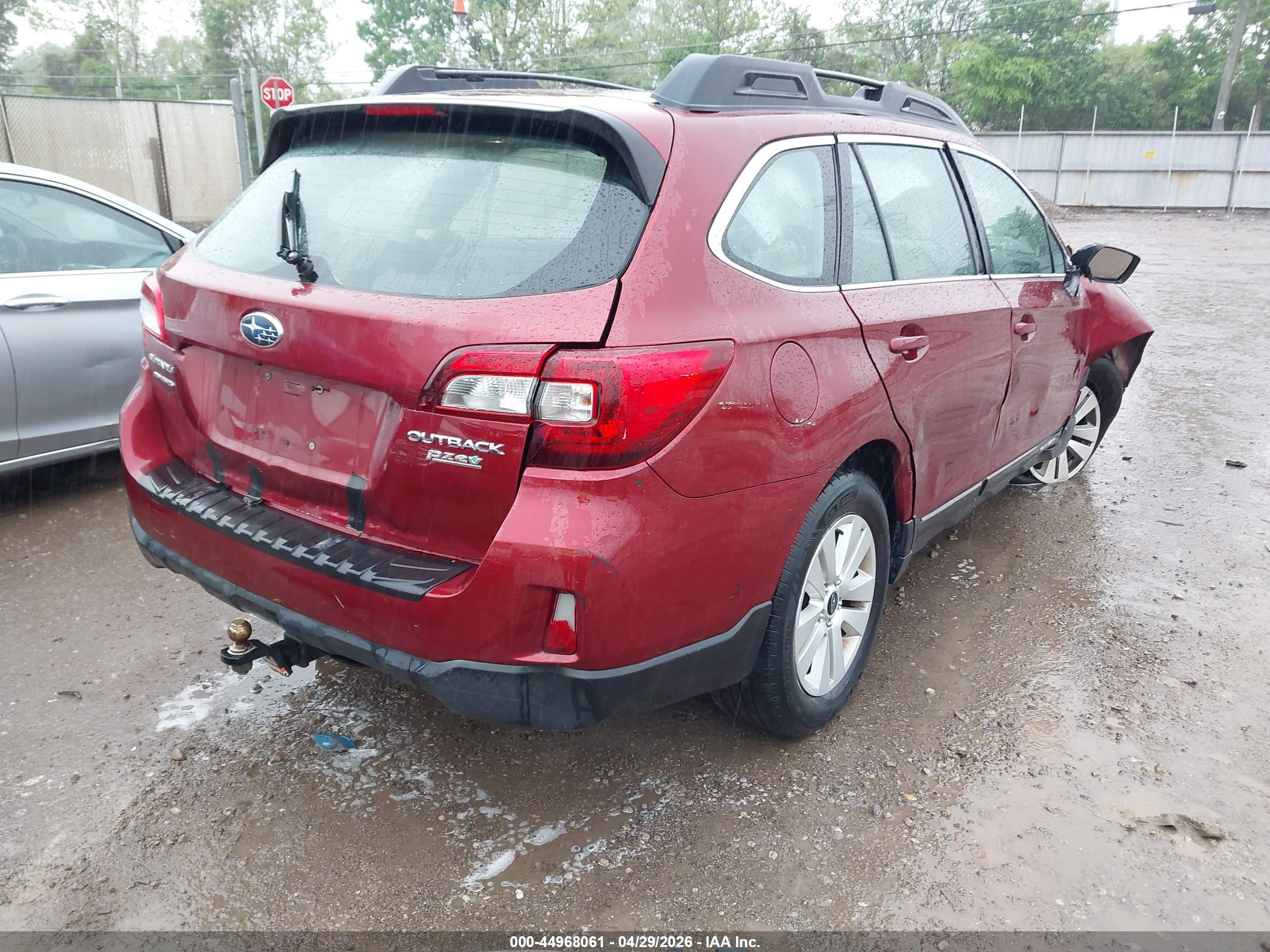 SUBARU OUTBACK image 4