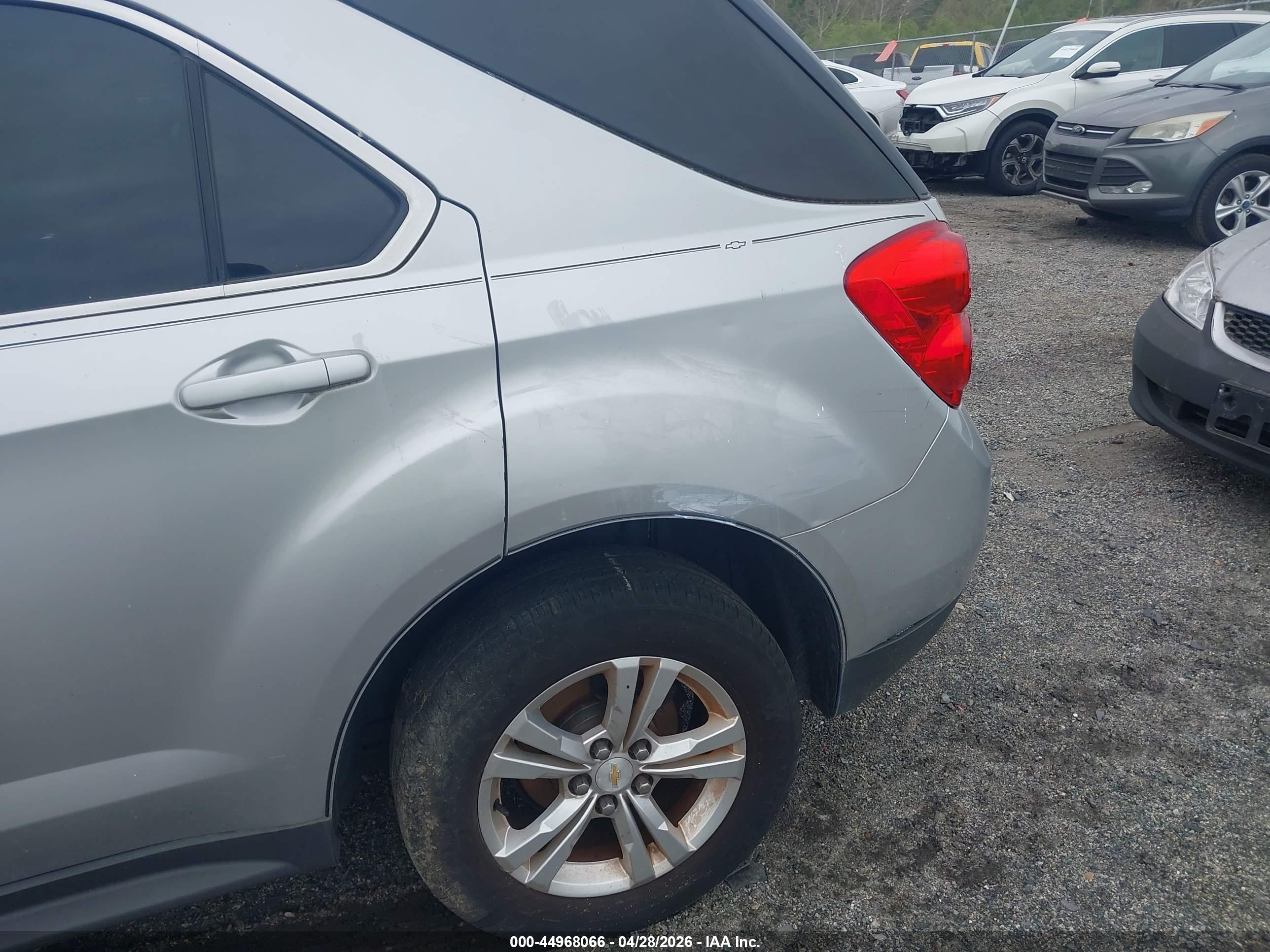 CHEVROLET EQUINOX image 6