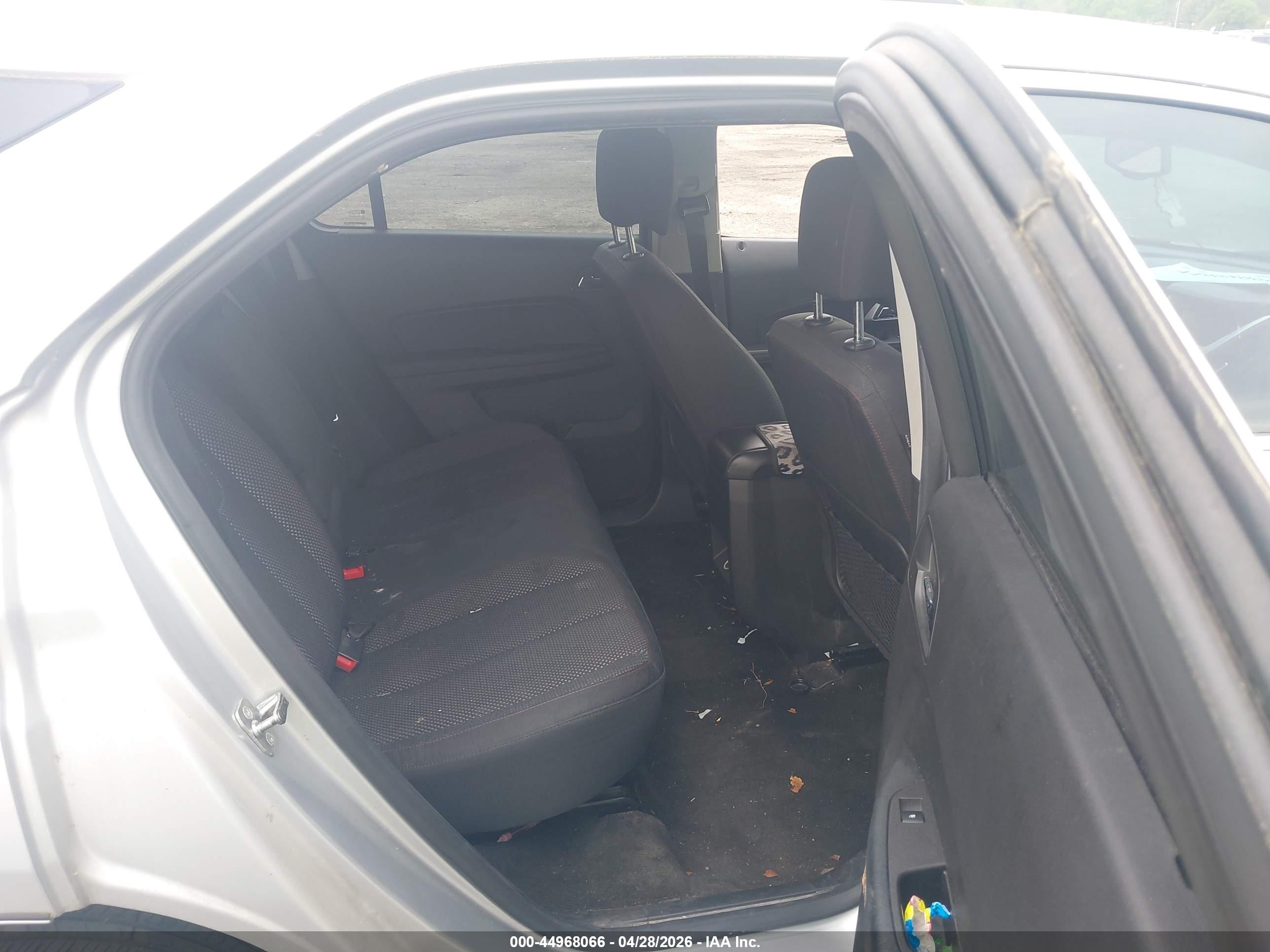 CHEVROLET EQUINOX image 8