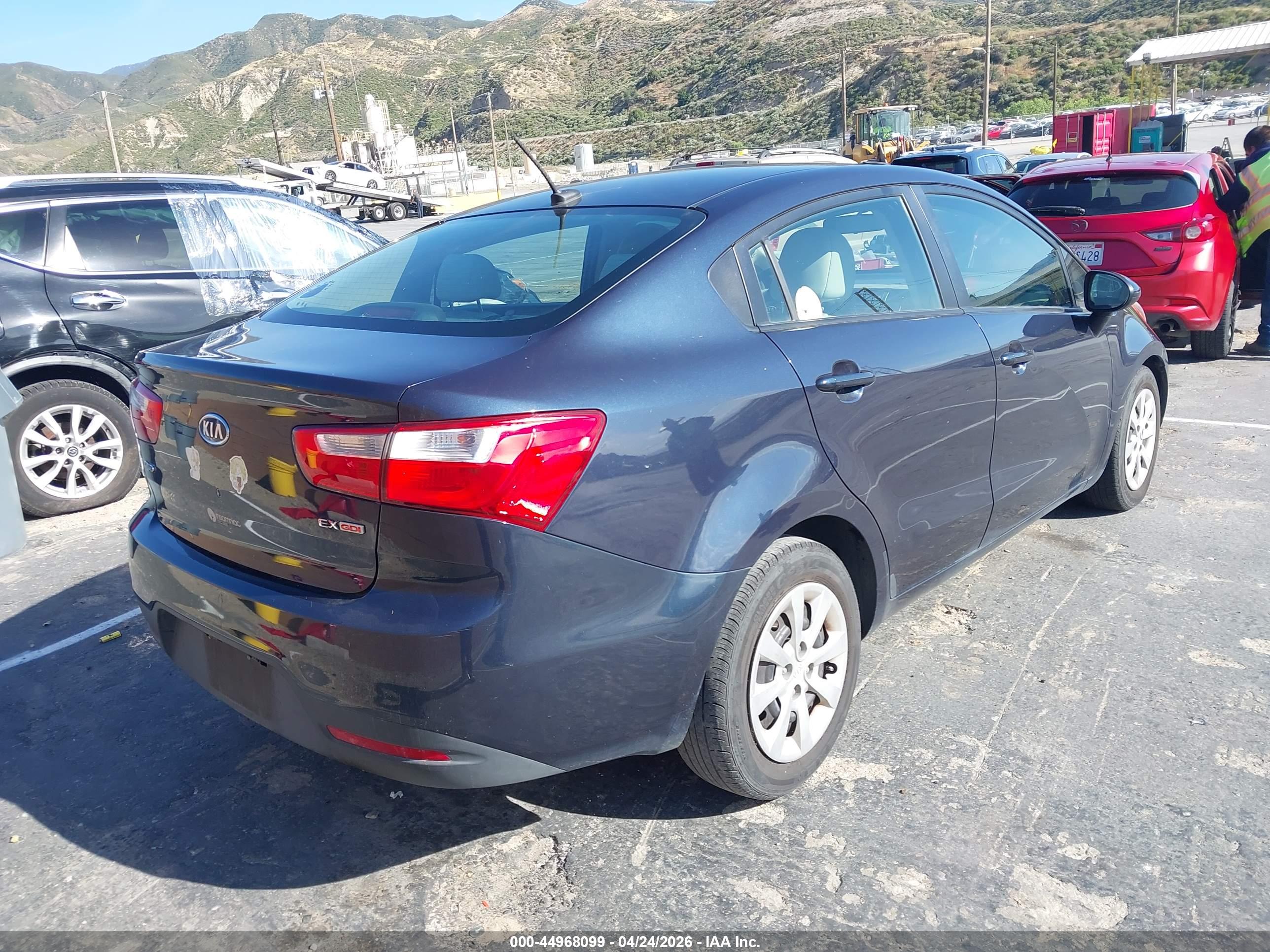 KIA RIO image 4