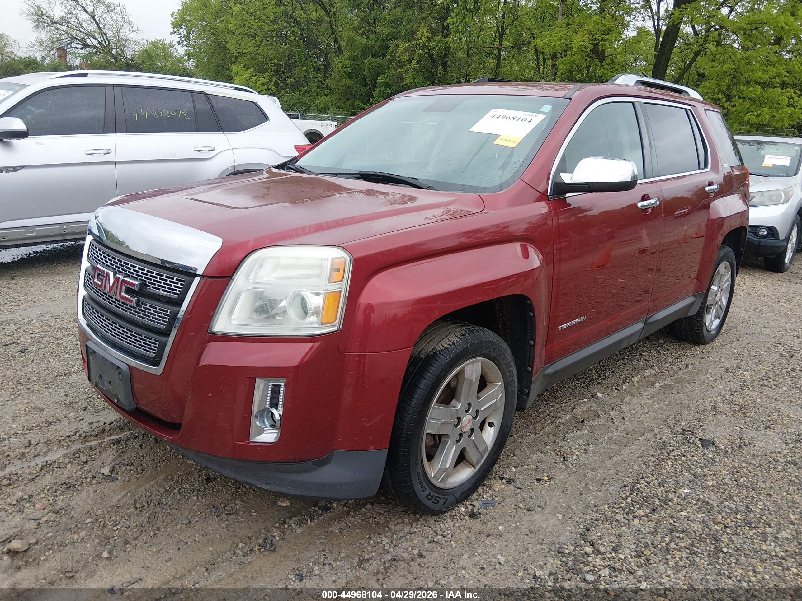 GMC TERRAIN image 2