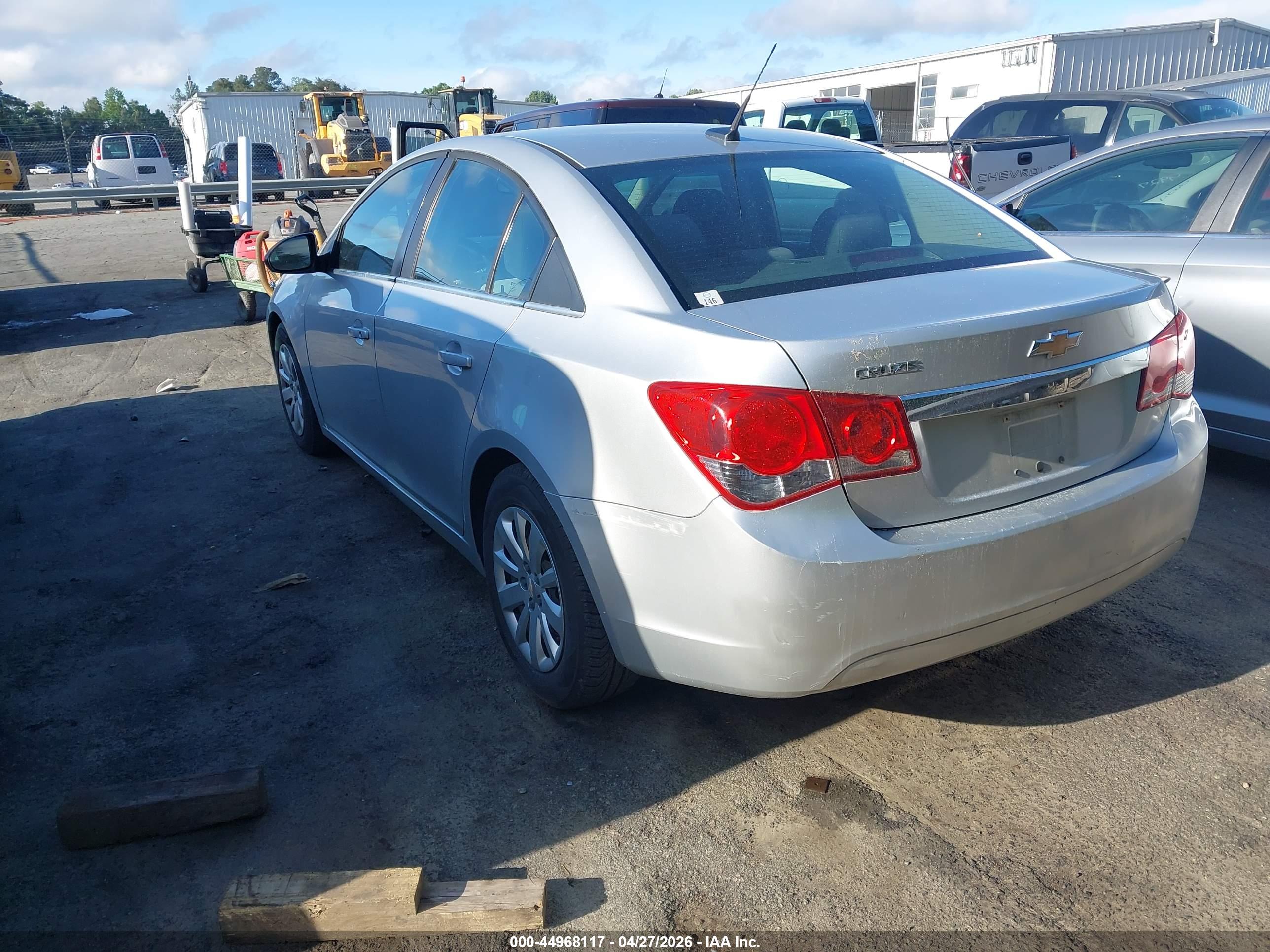 CHEVROLET CRUZE image 3