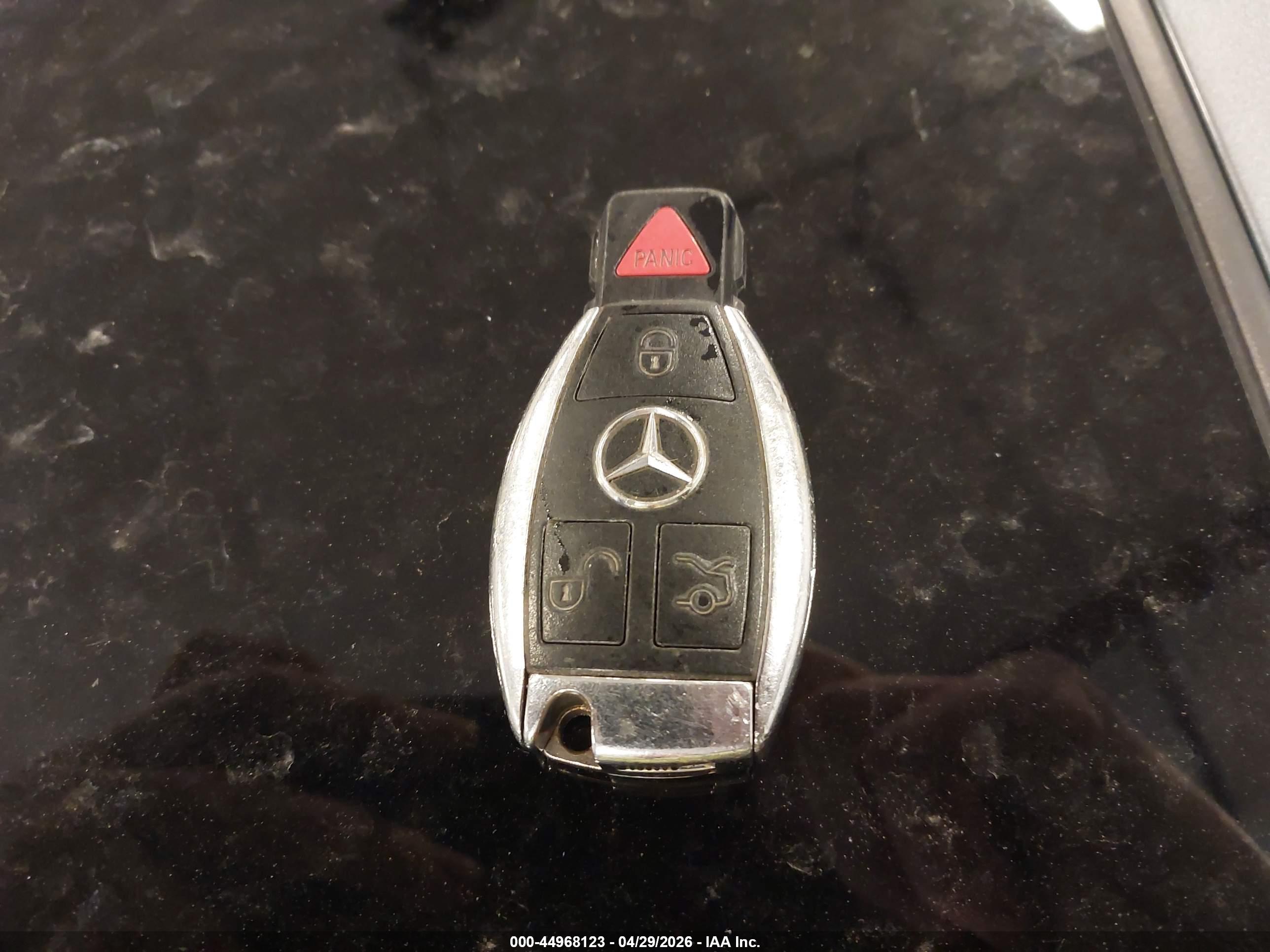 MERCEDES-BENZ E image 11