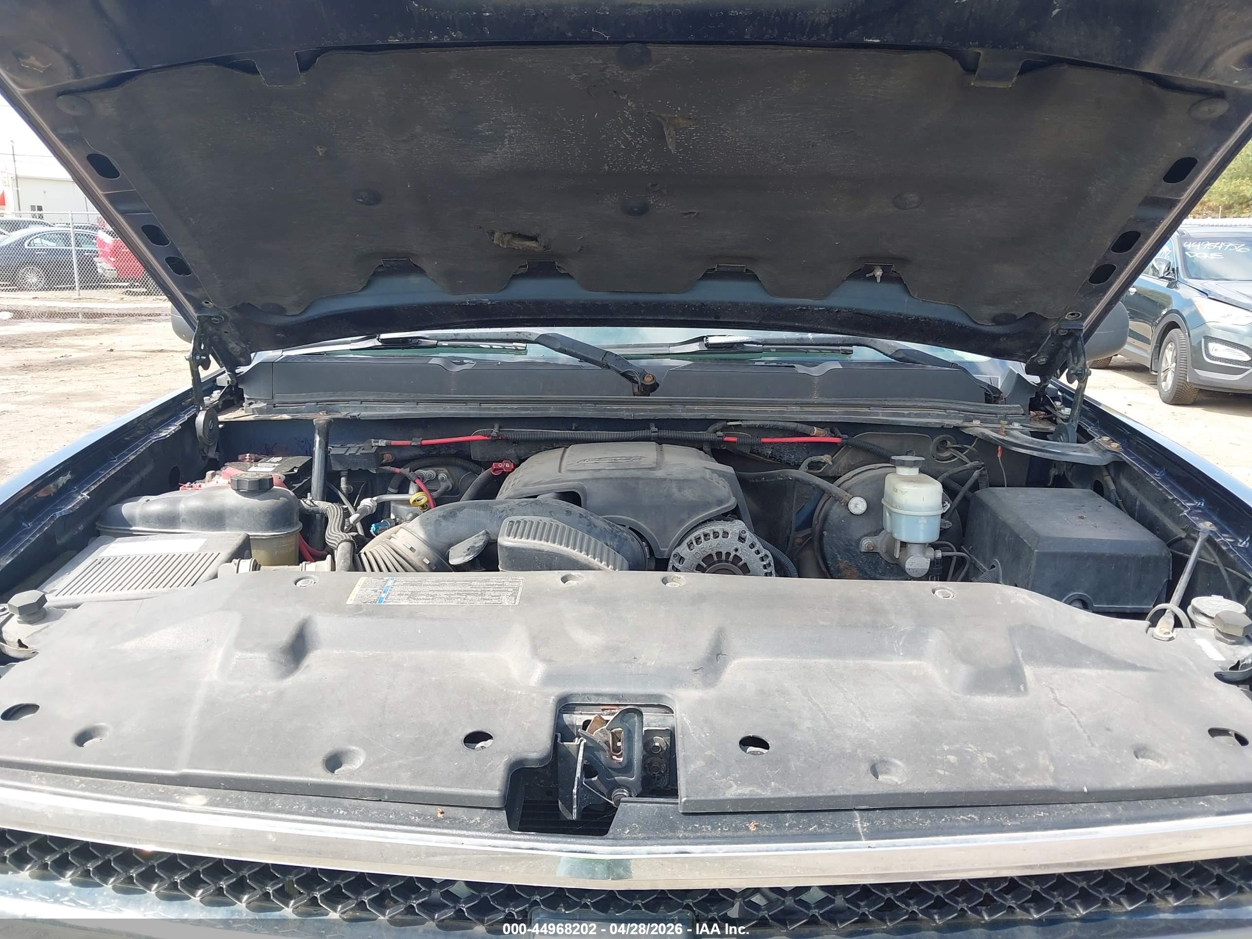 CHEVROLET SILVERADO image 10