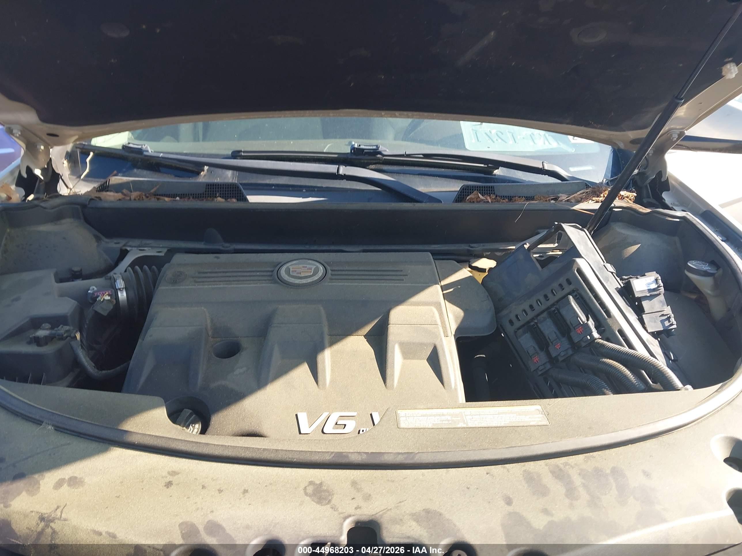 CADILLAC SRX image 10