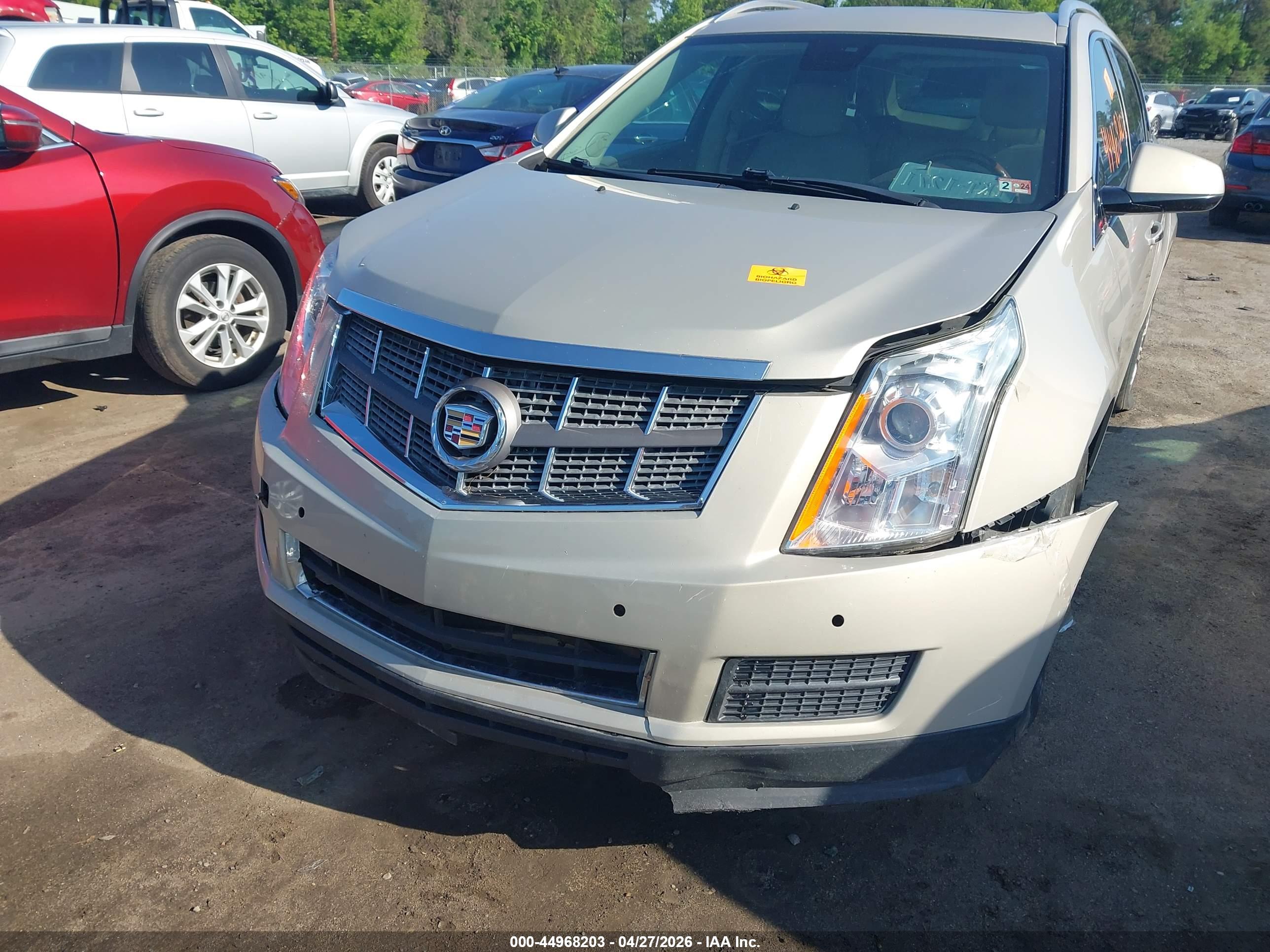 CADILLAC SRX image 6
