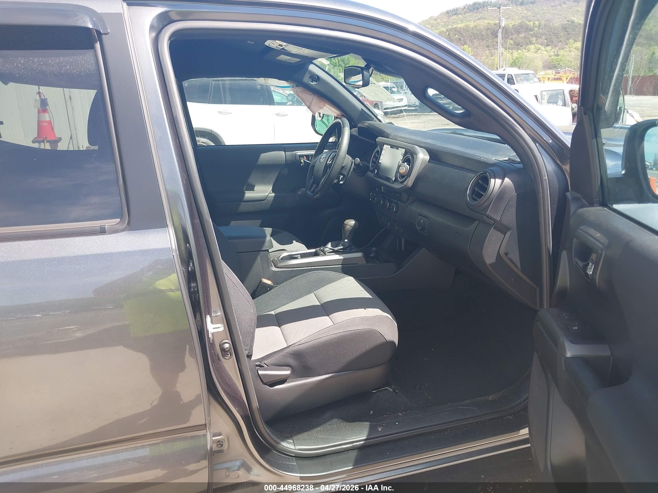 TOYOTA TACOMA image 5