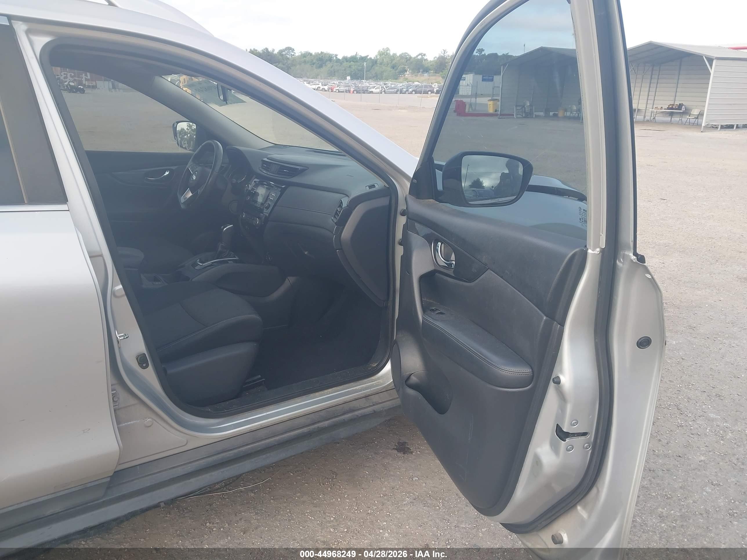 NISSAN ROGUE image 5