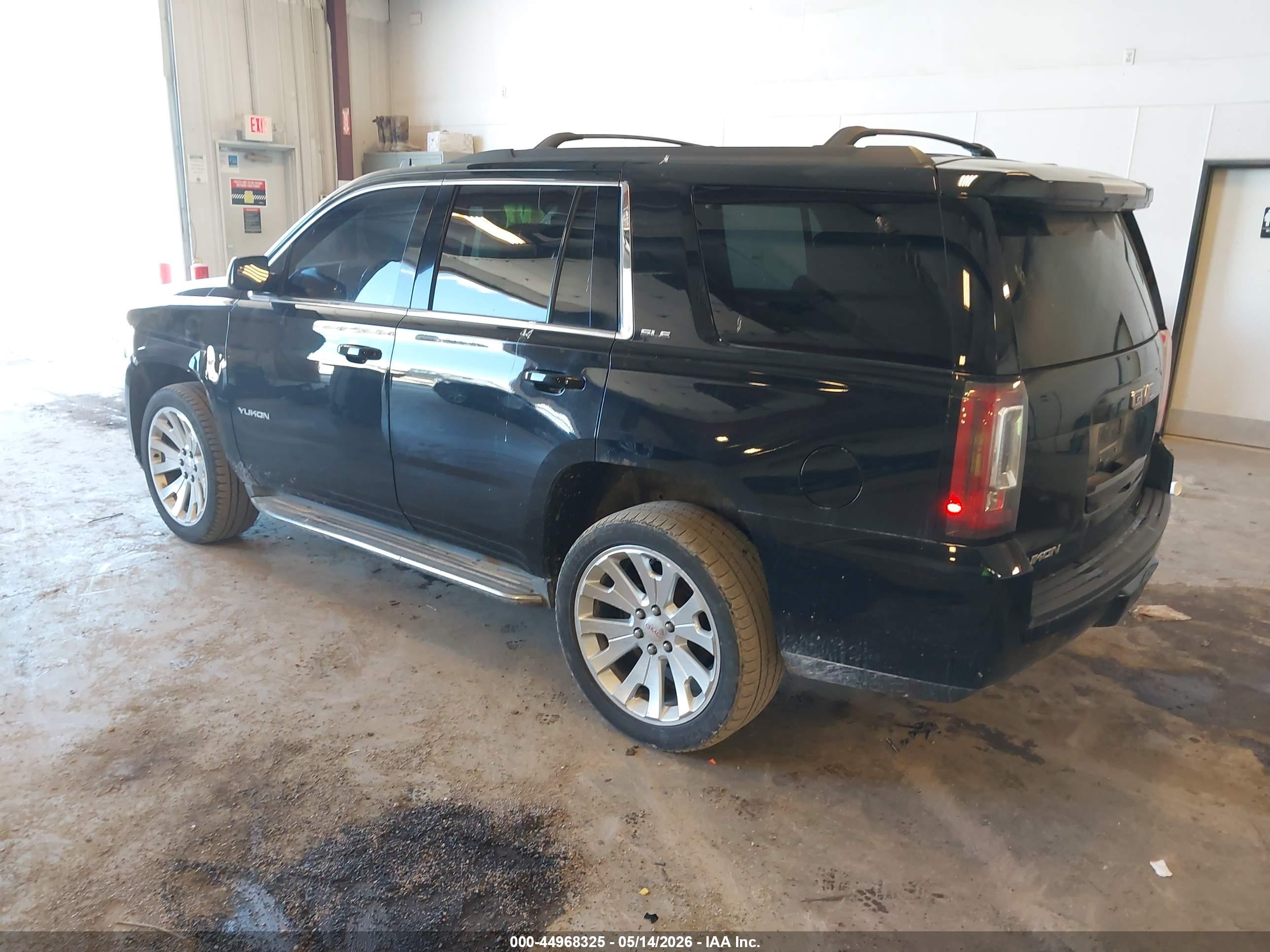 GMC YUKON image 3