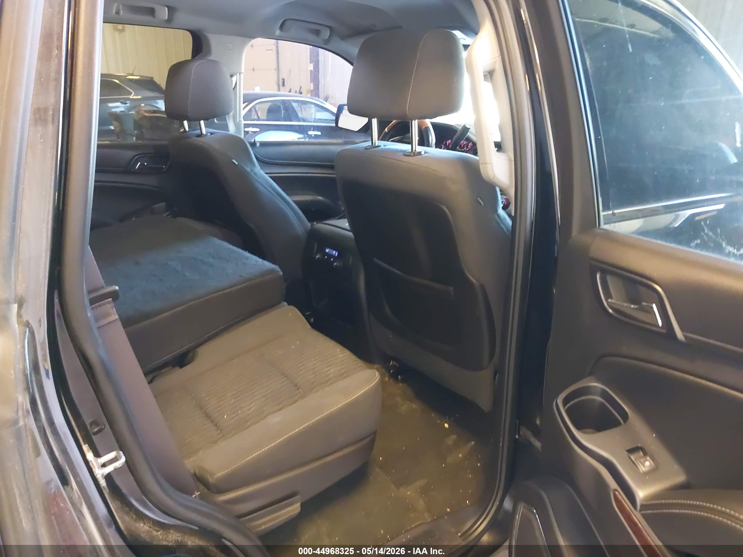 GMC YUKON image 8