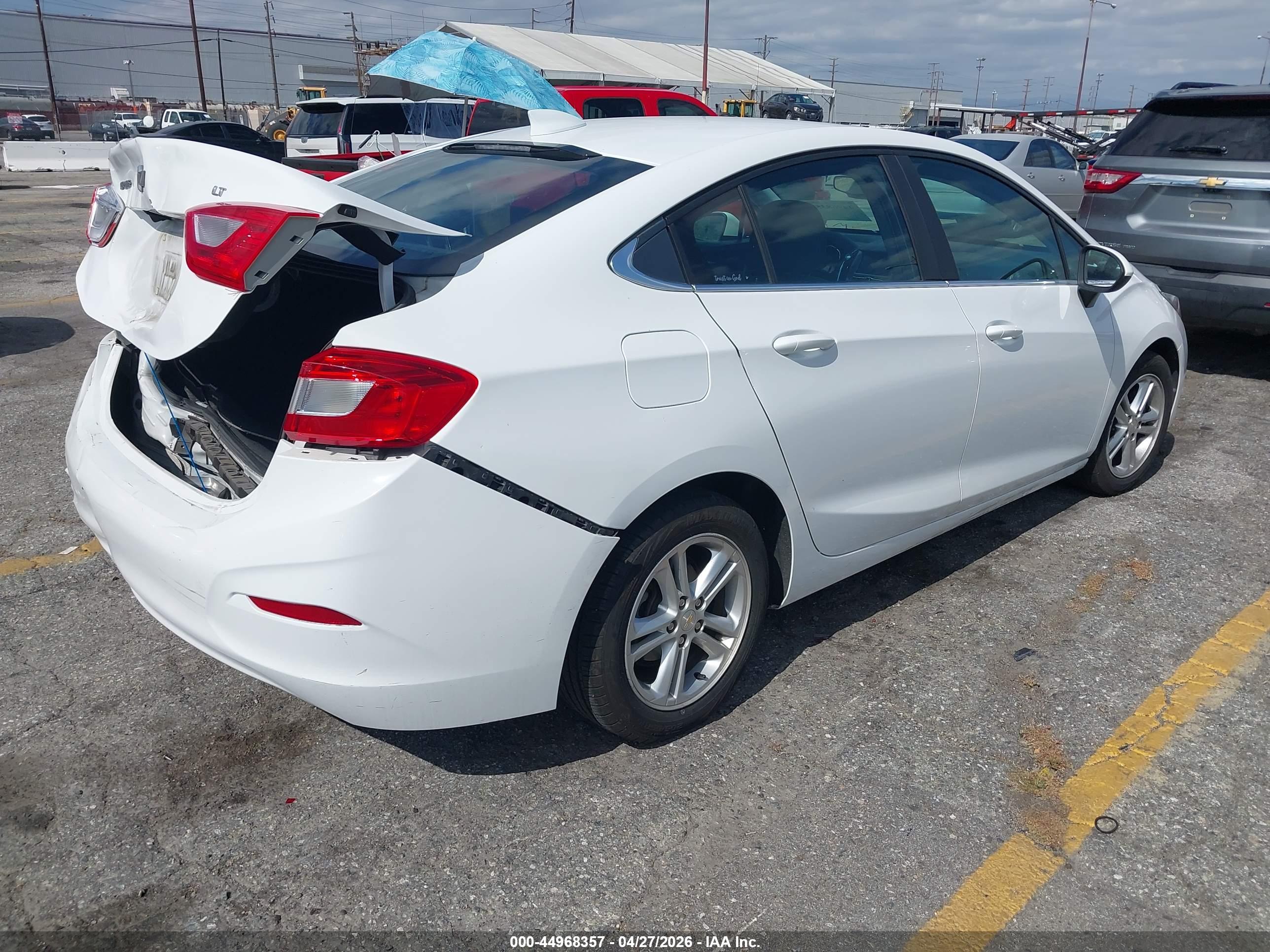 CHEVROLET CRUZE image 4