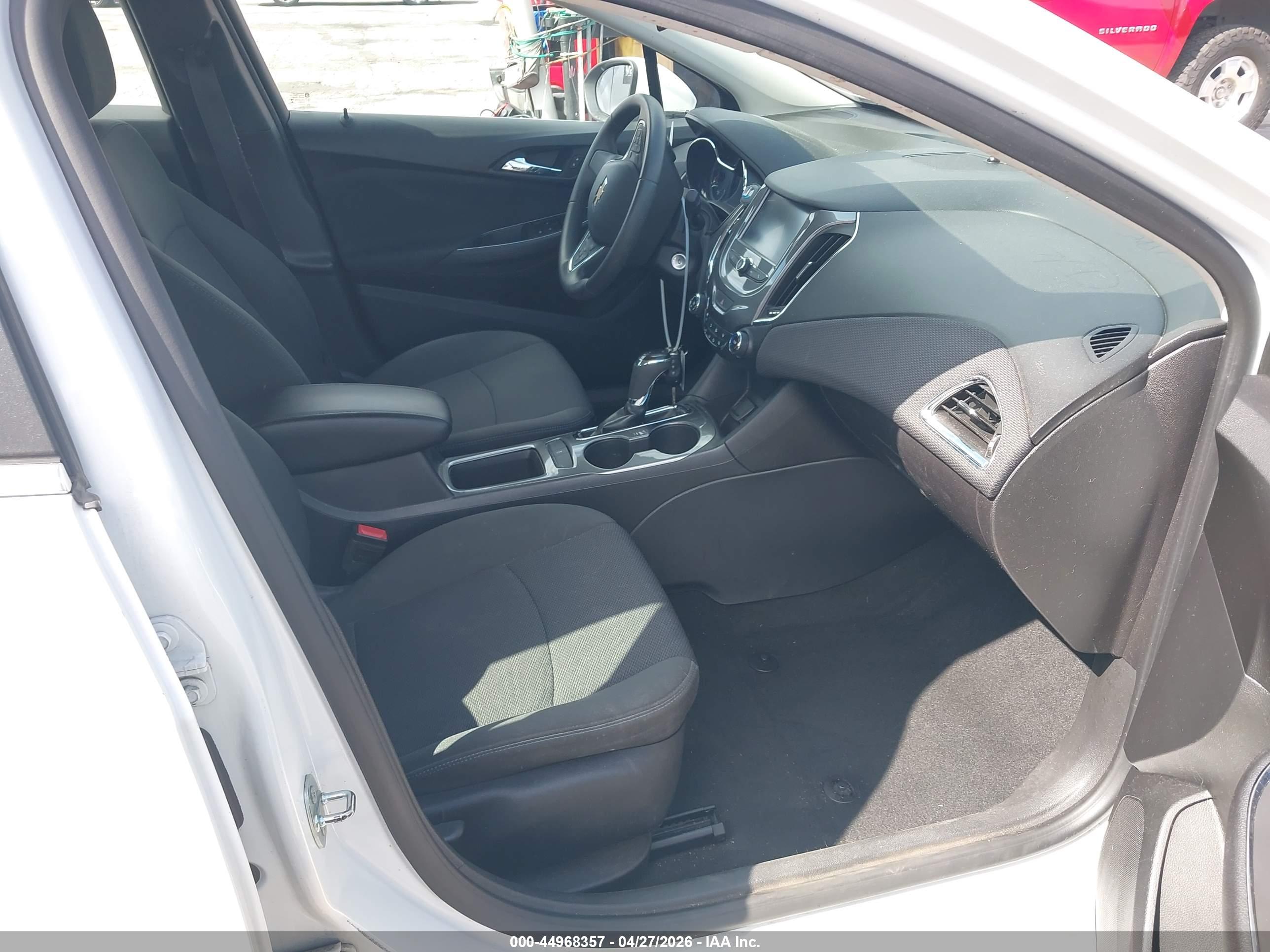 CHEVROLET CRUZE image 5