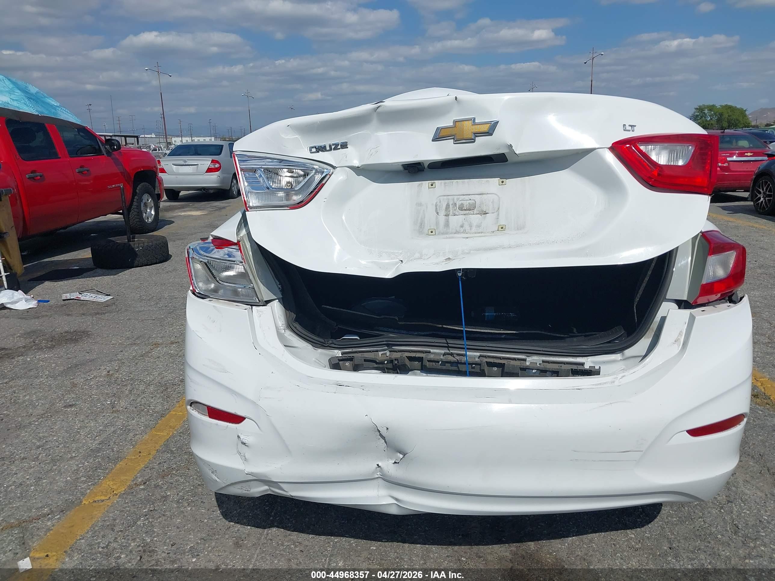 CHEVROLET CRUZE image 6