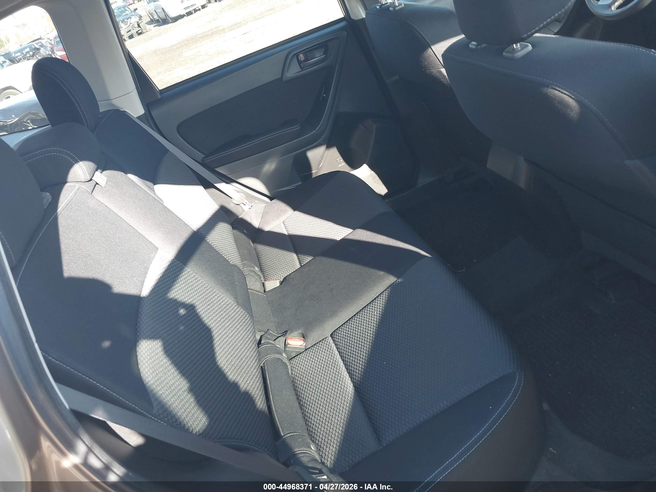 SUBARU FORESTER image 8