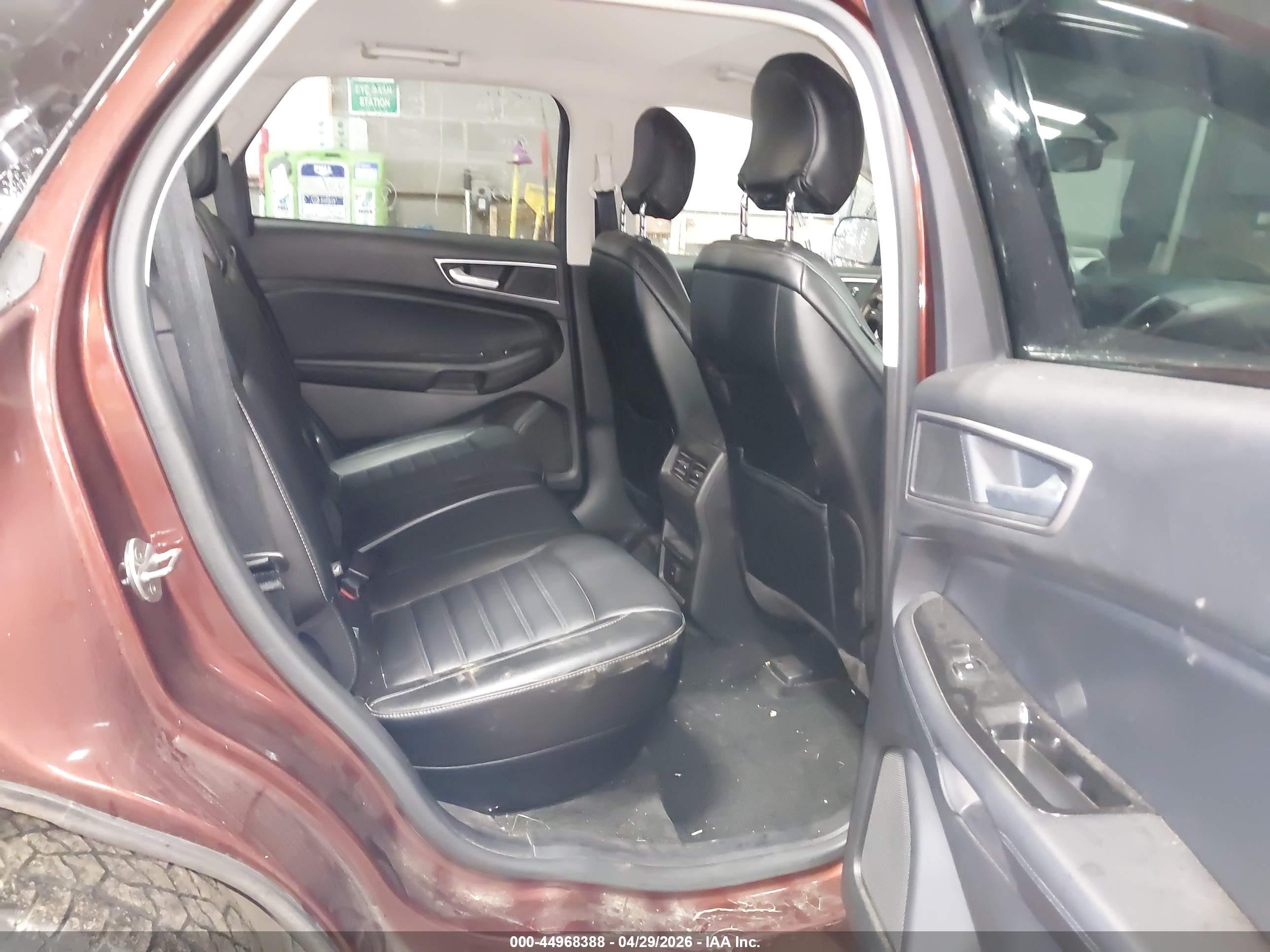 FORD EDGE image 8