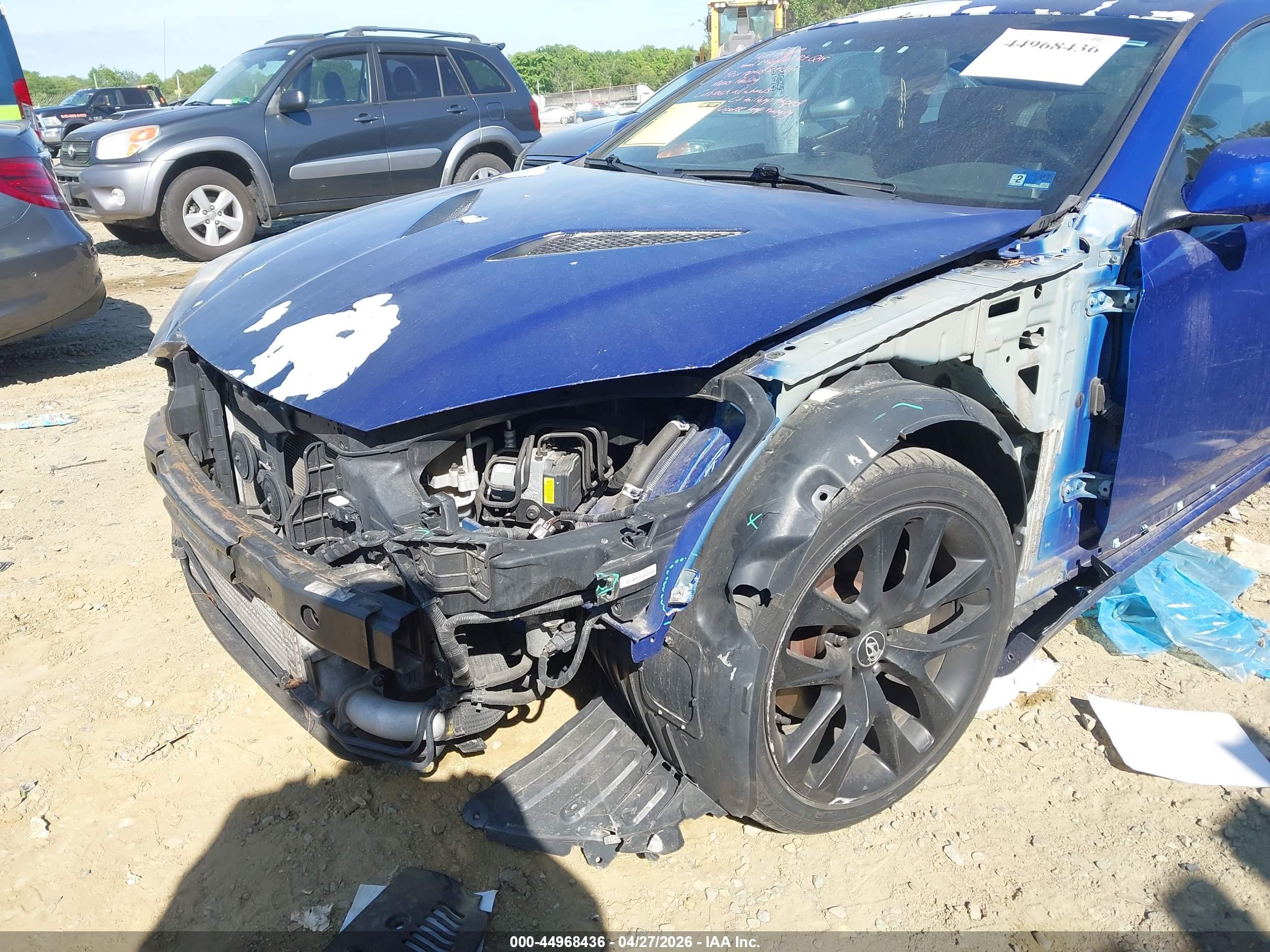 HYUNDAI GENESIS image 6