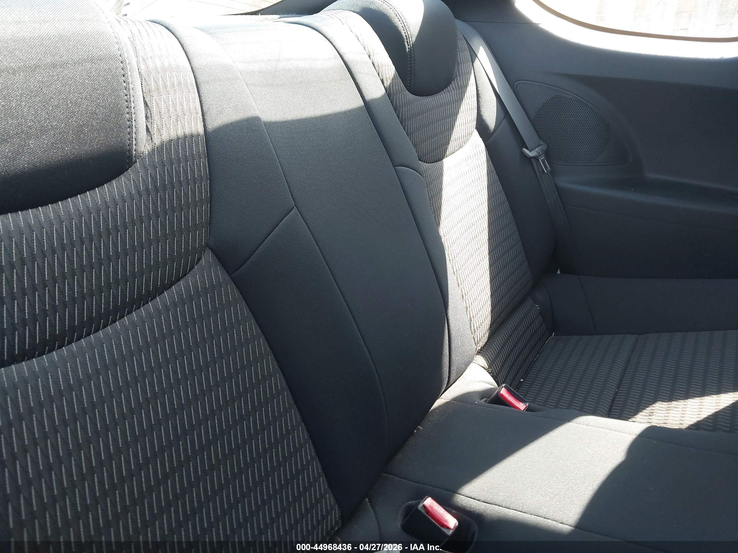 HYUNDAI GENESIS image 8