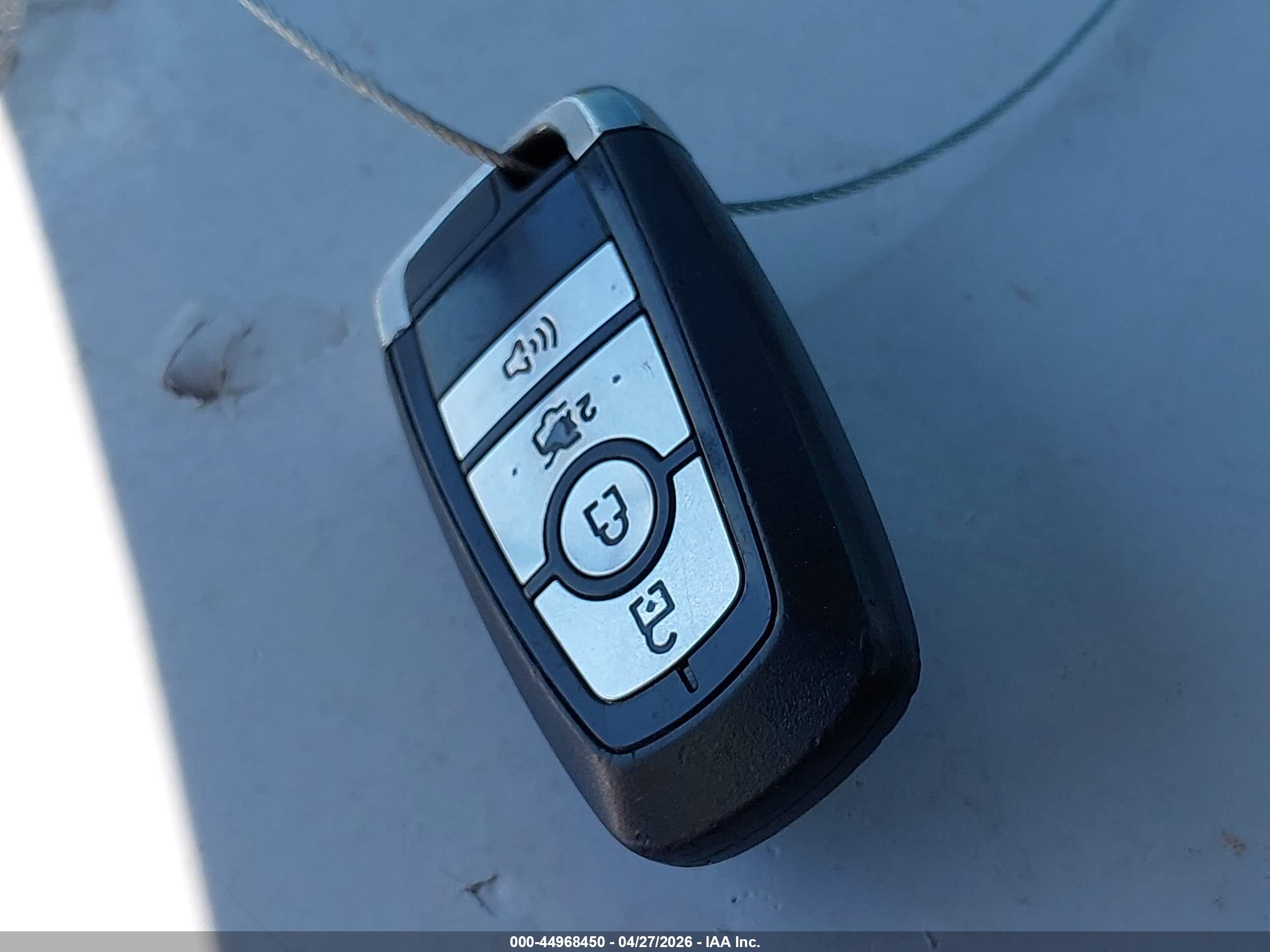 FORD FUSION image 11