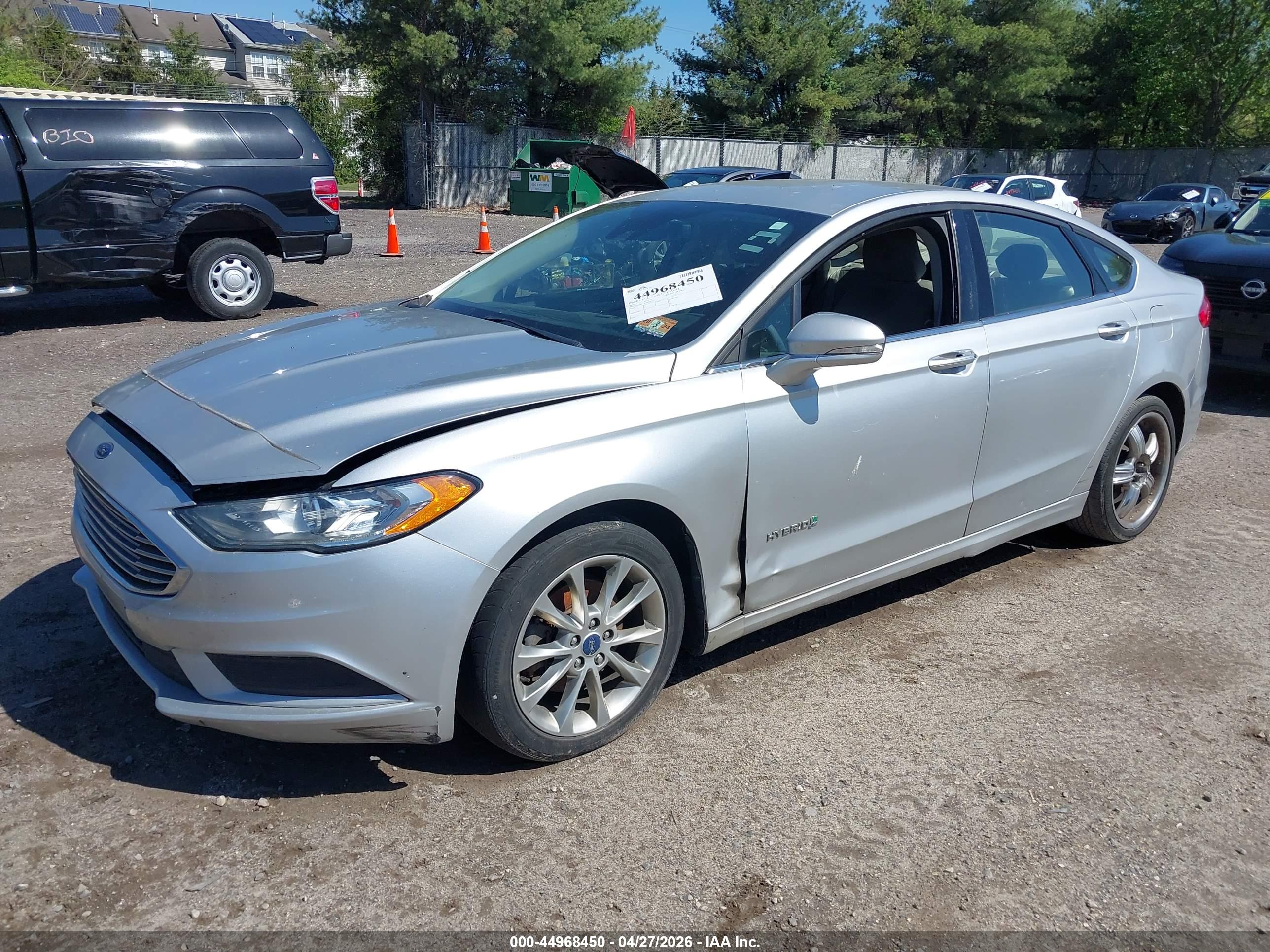FORD FUSION image 2