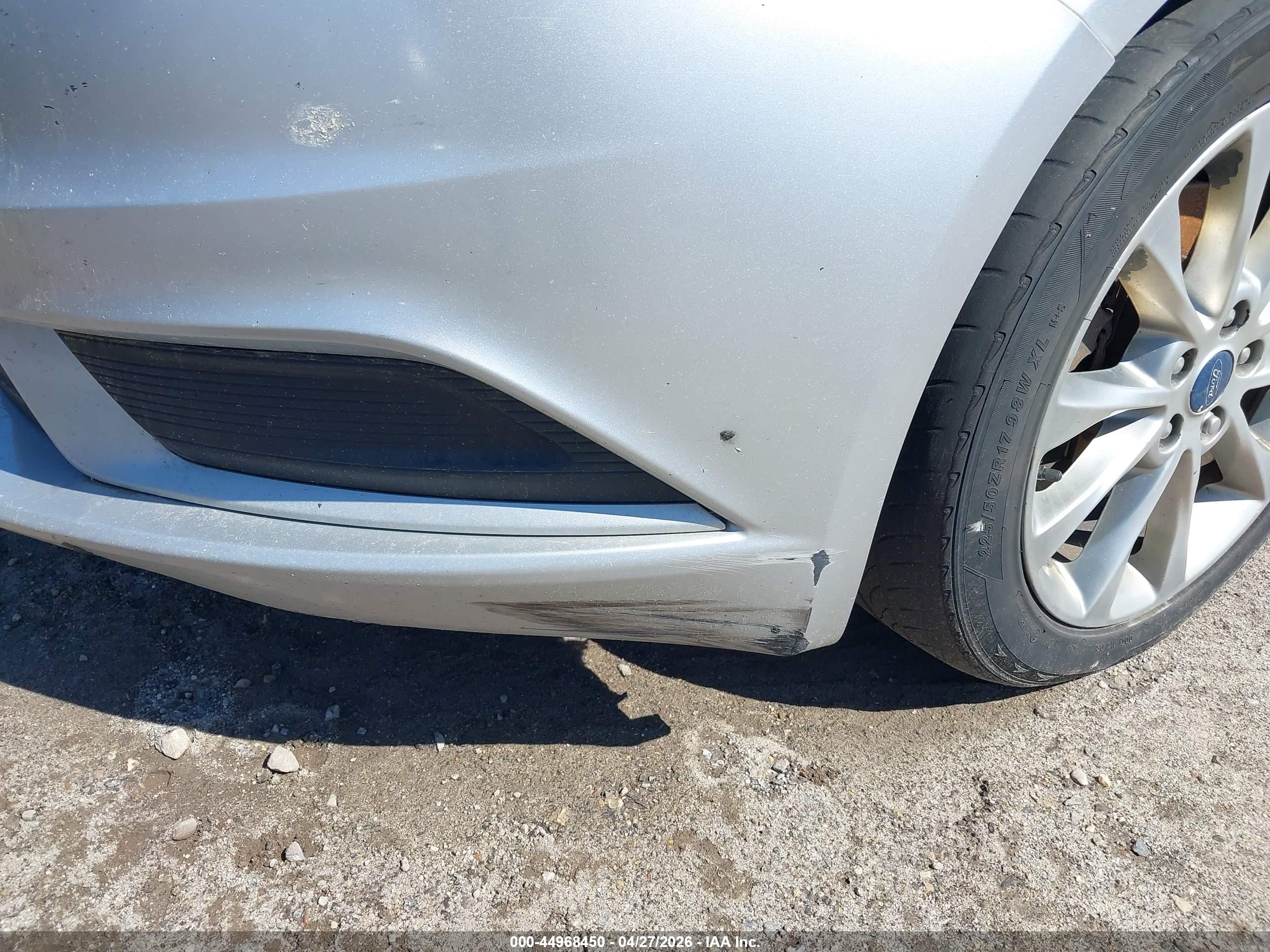 FORD FUSION image 6