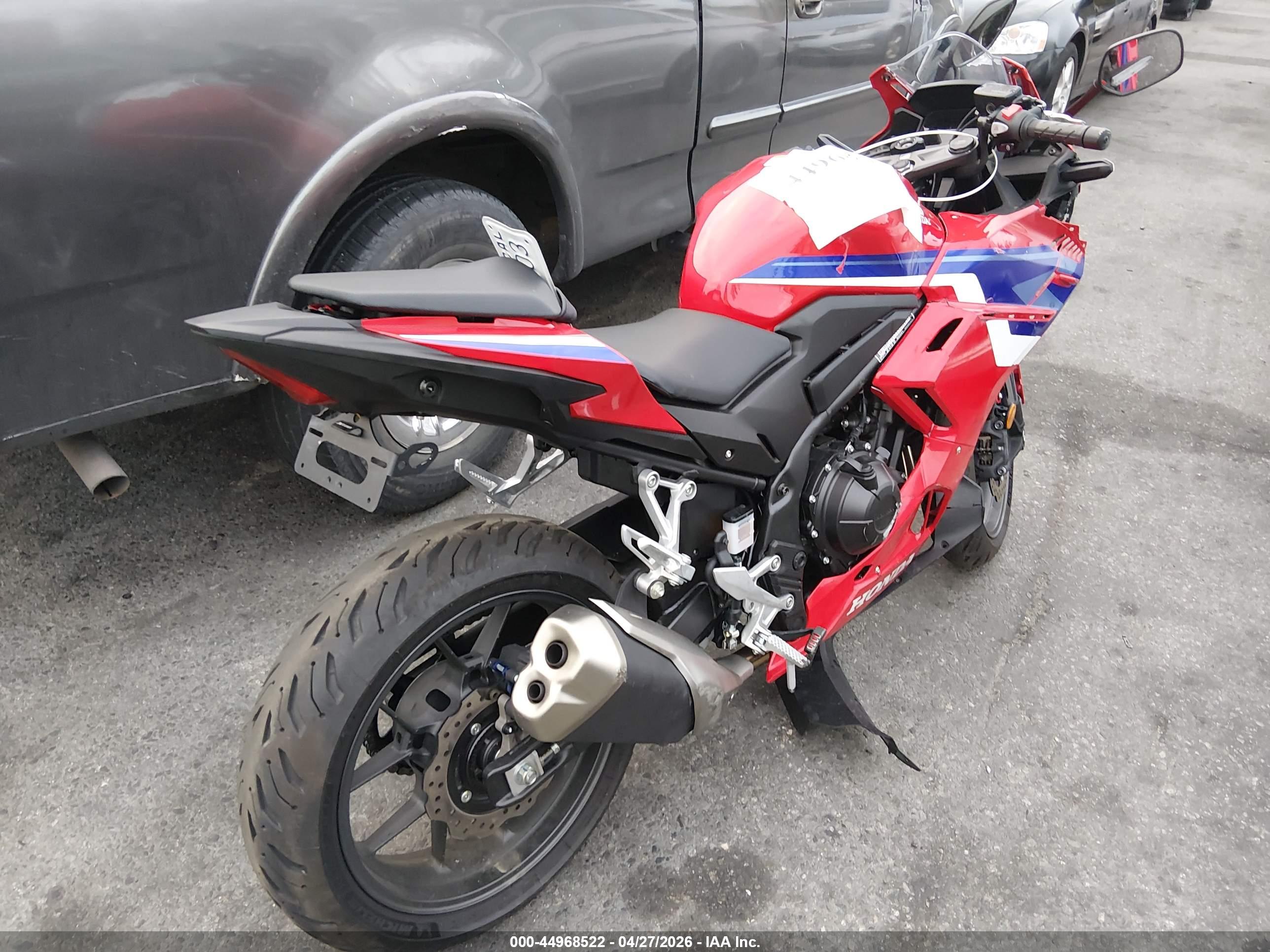 HONDA CBR500 image 4
