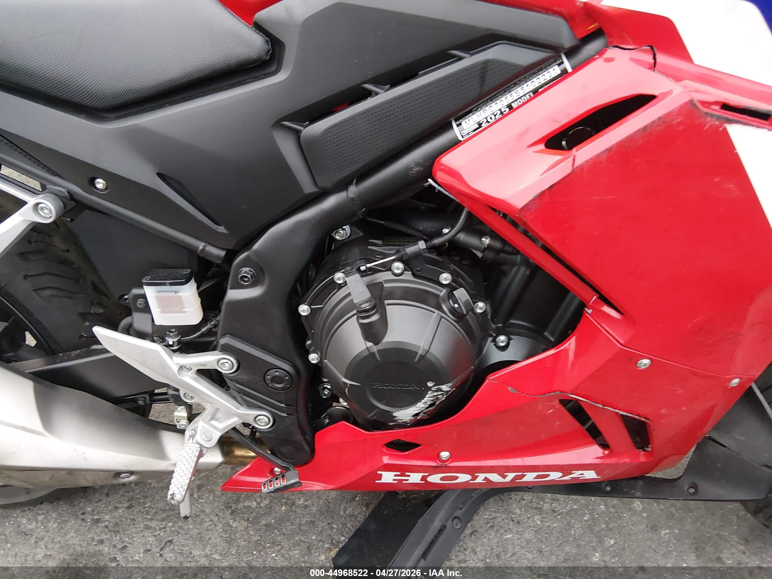 HONDA CBR500 image 8
