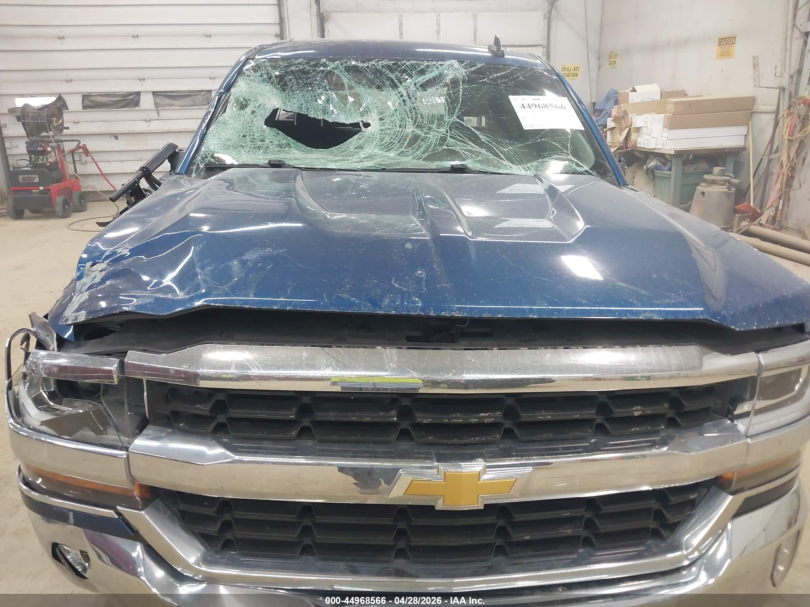 CHEVROLET SILVERADO image 6