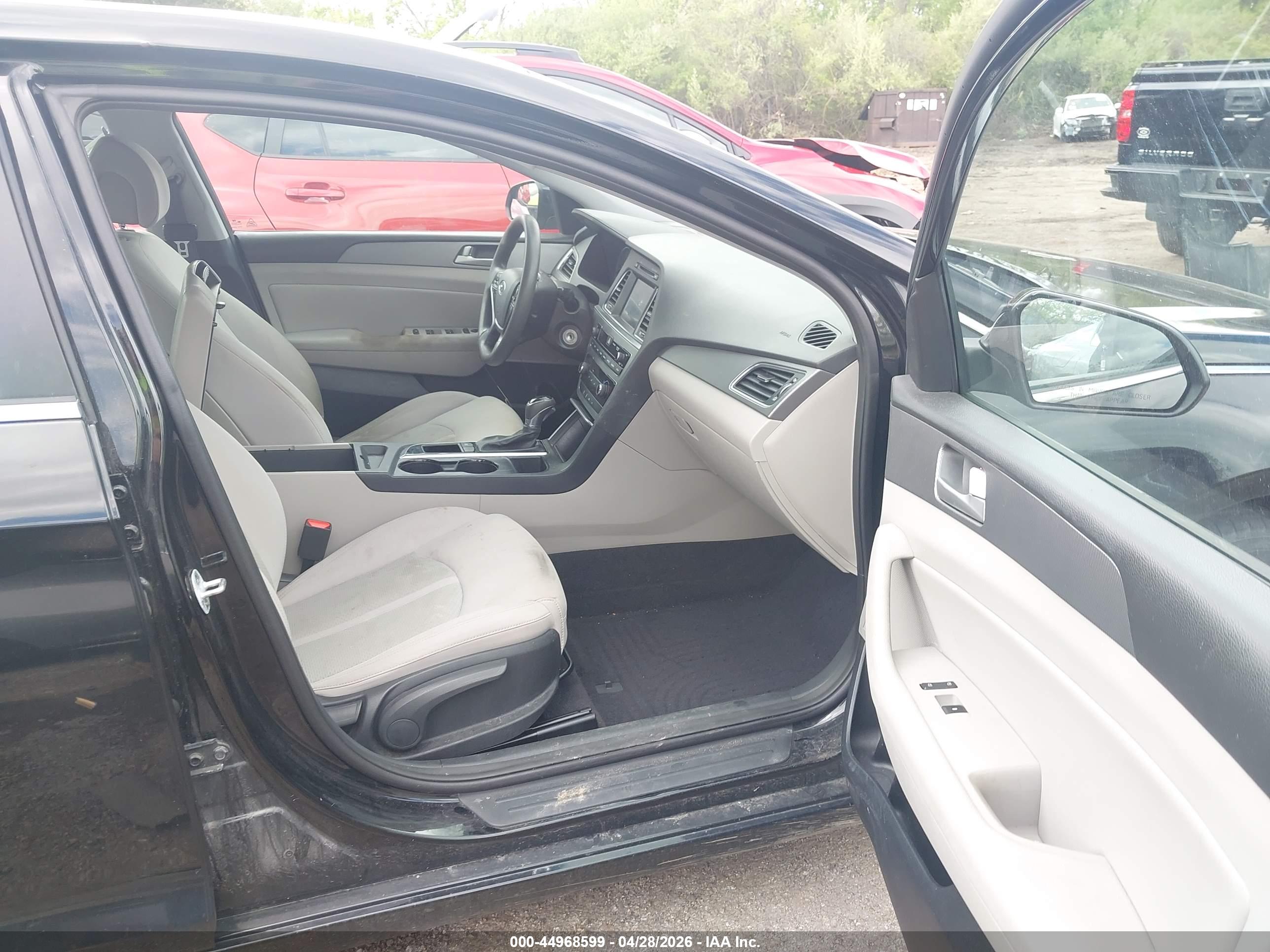 HYUNDAI SONATA image 5