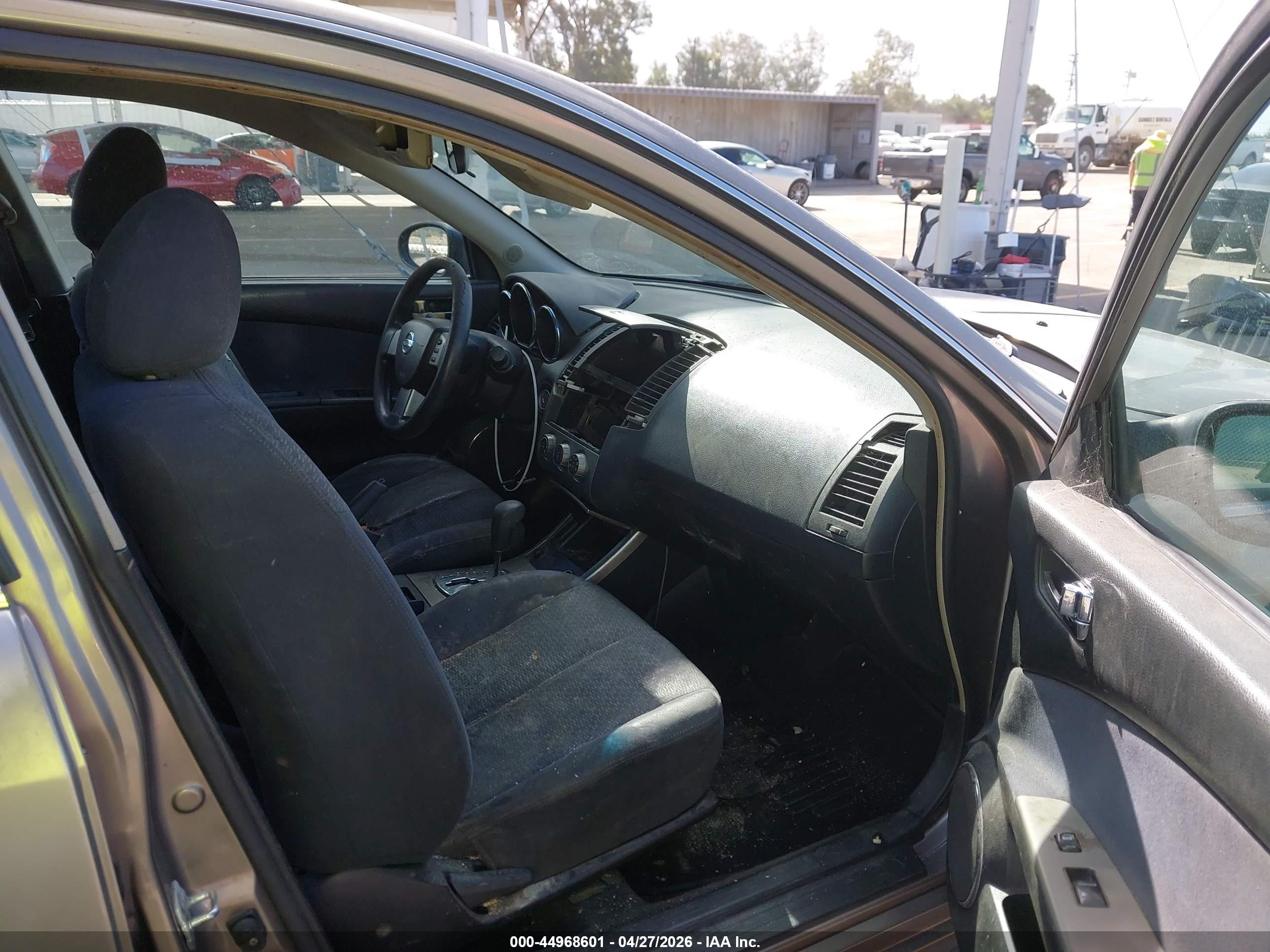 NISSAN ALTIMA image 5