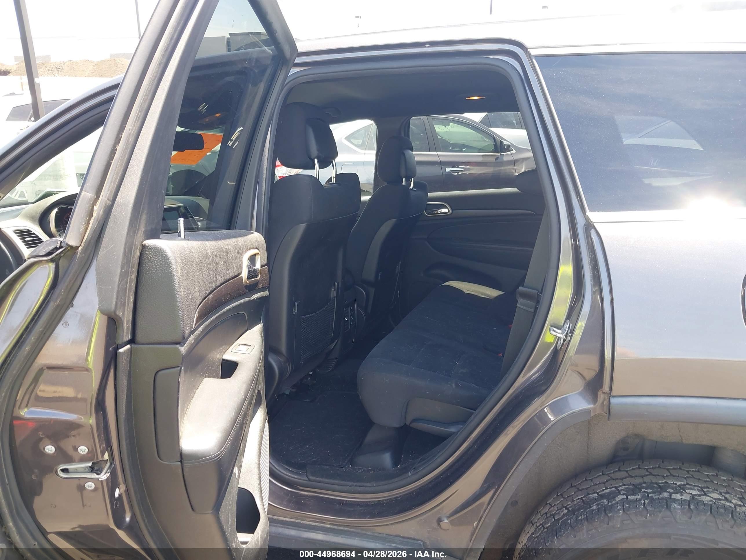 JEEP GRAND image 8